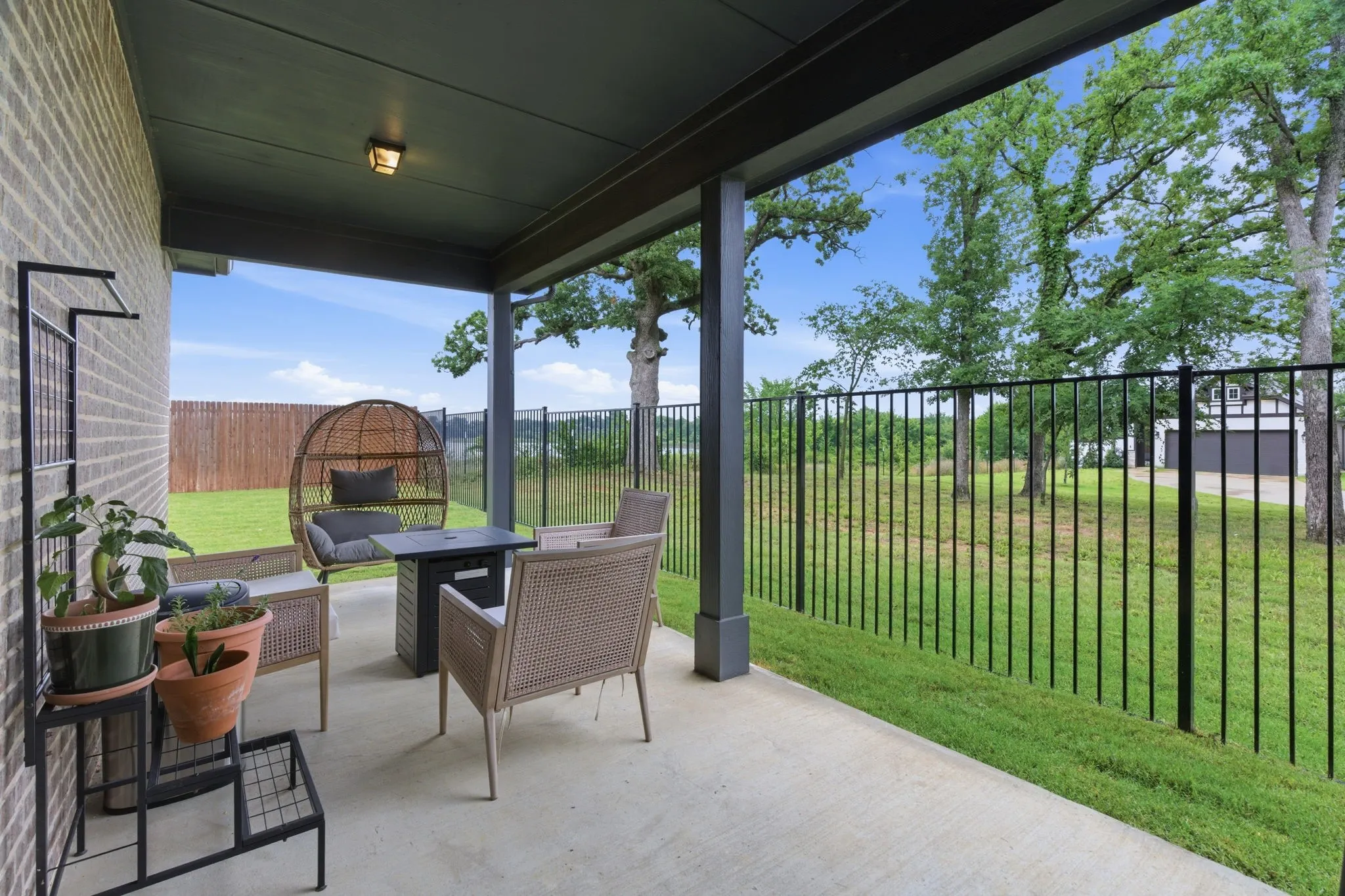 Single Family Residence For Rent in Denton County , 1017 King Street, Aubrey, Texas 76227, 3 Bedroom, 3 Bathroom, 2 Garage spaces, 2,120 Sqft, built in 2023, mls#21341313, Real Estate Agent in Aubrey, Homes For Rent in Denton county, Homes For Rent in Aubrey, Realtor in Aubrey Texas, Real Estate Brokerage Independent Realty Texas, Luminita Cordes Realtor