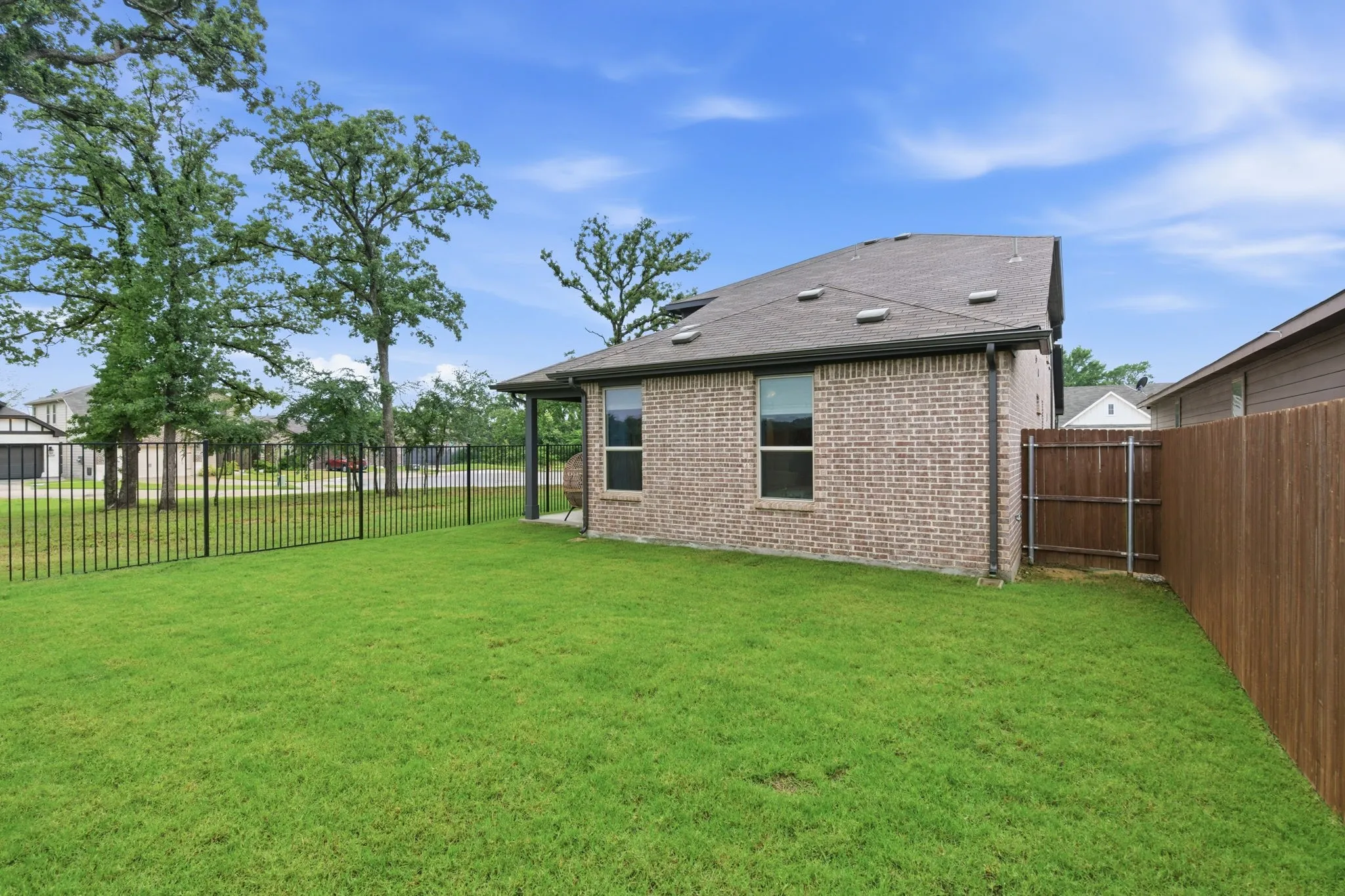 Single Family Residence For Rent in Denton County , 1017 King Street, Aubrey, Texas 76227, 3 Bedroom, 3 Bathroom, 2 Garage spaces, 2,120 Sqft, built in 2023, mls#21341313, Real Estate Agent in Aubrey, Homes For Rent in Denton county, Homes For Rent in Aubrey, Realtor in Aubrey Texas, Real Estate Brokerage Independent Realty Texas, Luminita Cordes Realtor