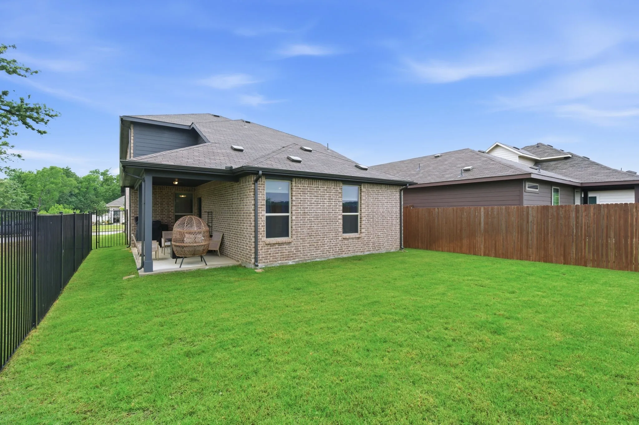 Single Family Residence For Rent in Denton County , 1017 King Street, Aubrey, Texas 76227, 3 Bedroom, 3 Bathroom, 2 Garage spaces, 2,120 Sqft, built in 2023, mls#21341313, Real Estate Agent in Aubrey, Homes For Rent in Denton county, Homes For Rent in Aubrey, Realtor in Aubrey Texas, Real Estate Brokerage Independent Realty Texas, Luminita Cordes Realtor