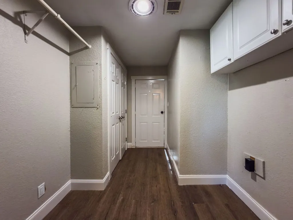 Mobile Home For Sale in Mc Lennan County , 109 Brookshire, Riesel, Texas 76682, 3 Bedroom, 2 Bathroom, Garage spaces, 1,456 Sqft, built in 1985, mls#21340823, Real Estate Agent in Riesel, Homes For Sale in Mc Lennan county, Homes For Sale in Riesel, Realtor in Riesel Texas, Real Estate Brokerage Independent Realty Texas, Luminita Cordes Realtor