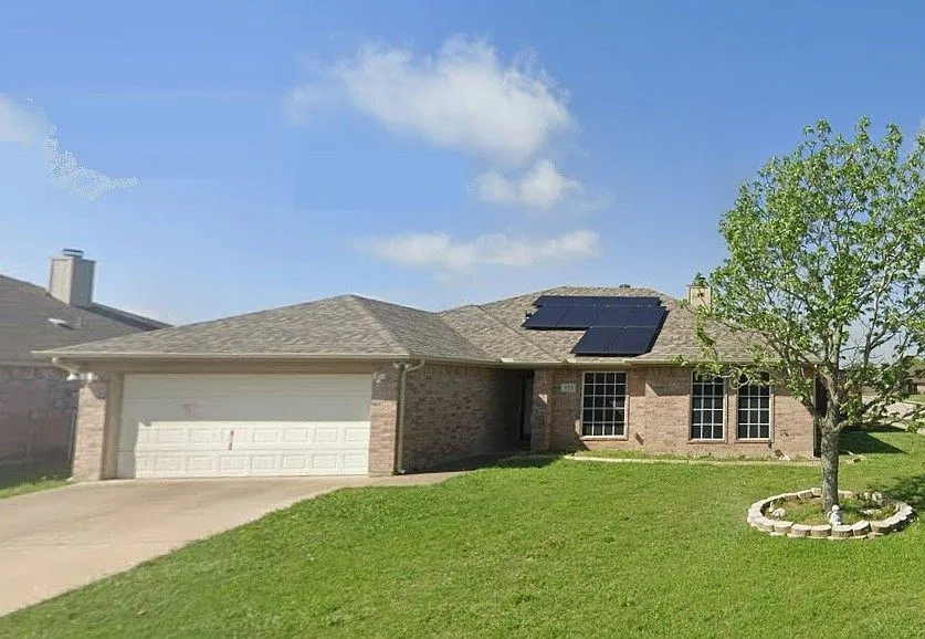 Single Family Residence For Sale in Johnson County , 959 Aaron Drive, Burleson, Texas 76028, 3 Bedroom, 2 Bathroom, 2 Garage spaces, 1,766 Sqft, built in 2002, mls#21340720, Real Estate Agent in Burleson, Homes For Sale in Johnson county, Homes For Sale in Burleson, Realtor in Burleson Texas, Real Estate Brokerage Independent Realty Texas, Luminita Cordes Realtor