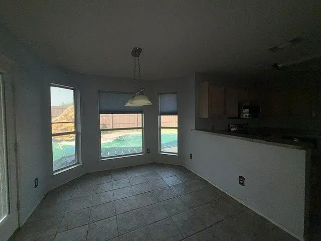 Single Family Residence For Sale in Johnson County , 959 Aaron Drive, Burleson, Texas 76028, 3 Bedroom, 2 Bathroom, 2 Garage spaces, 1,766 Sqft, built in 2002, mls#21340720, Real Estate Agent in Burleson, Homes For Sale in Johnson county, Homes For Sale in Burleson, Realtor in Burleson Texas, Real Estate Brokerage Independent Realty Texas, Luminita Cordes Realtor