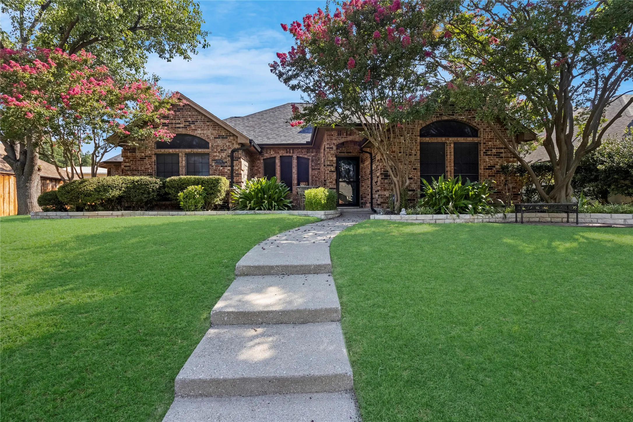 Single Family Residence For Sale in Denton County , 1226 Stillwater Trail, Carrollton, Texas 75007, 4 Bedroom, 3 Bathroom, 2 Garage spaces, 2,228 Sqft, built in 1986, mls#21341281, Real Estate Agent in Carrollton, Homes For Sale in Denton county, Homes For Sale in Carrollton, Realtor in Carrollton Texas, Real Estate Brokerage Independent Realty Texas, Luminita Cordes Realtor