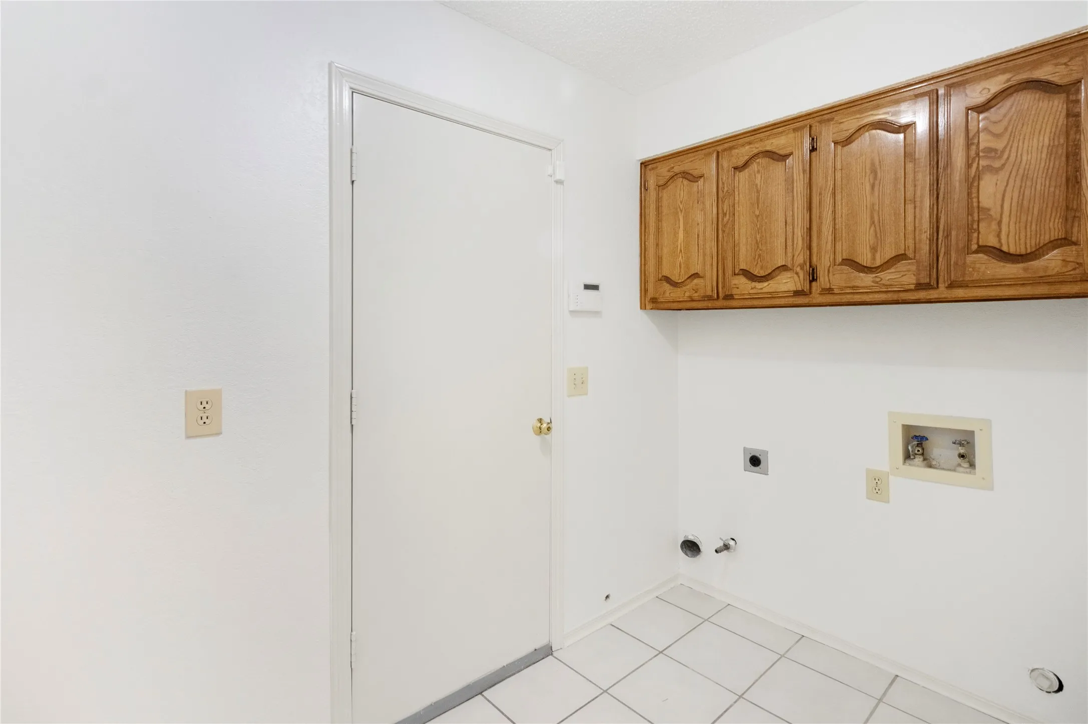 Single Family Residence For Sale in Denton County , 1226 Stillwater Trail, Carrollton, Texas 75007, 4 Bedroom, 3 Bathroom, 2 Garage spaces, 2,228 Sqft, built in 1986, mls#21341281, Real Estate Agent in Carrollton, Homes For Sale in Denton county, Homes For Sale in Carrollton, Realtor in Carrollton Texas, Real Estate Brokerage Independent Realty Texas, Luminita Cordes Realtor