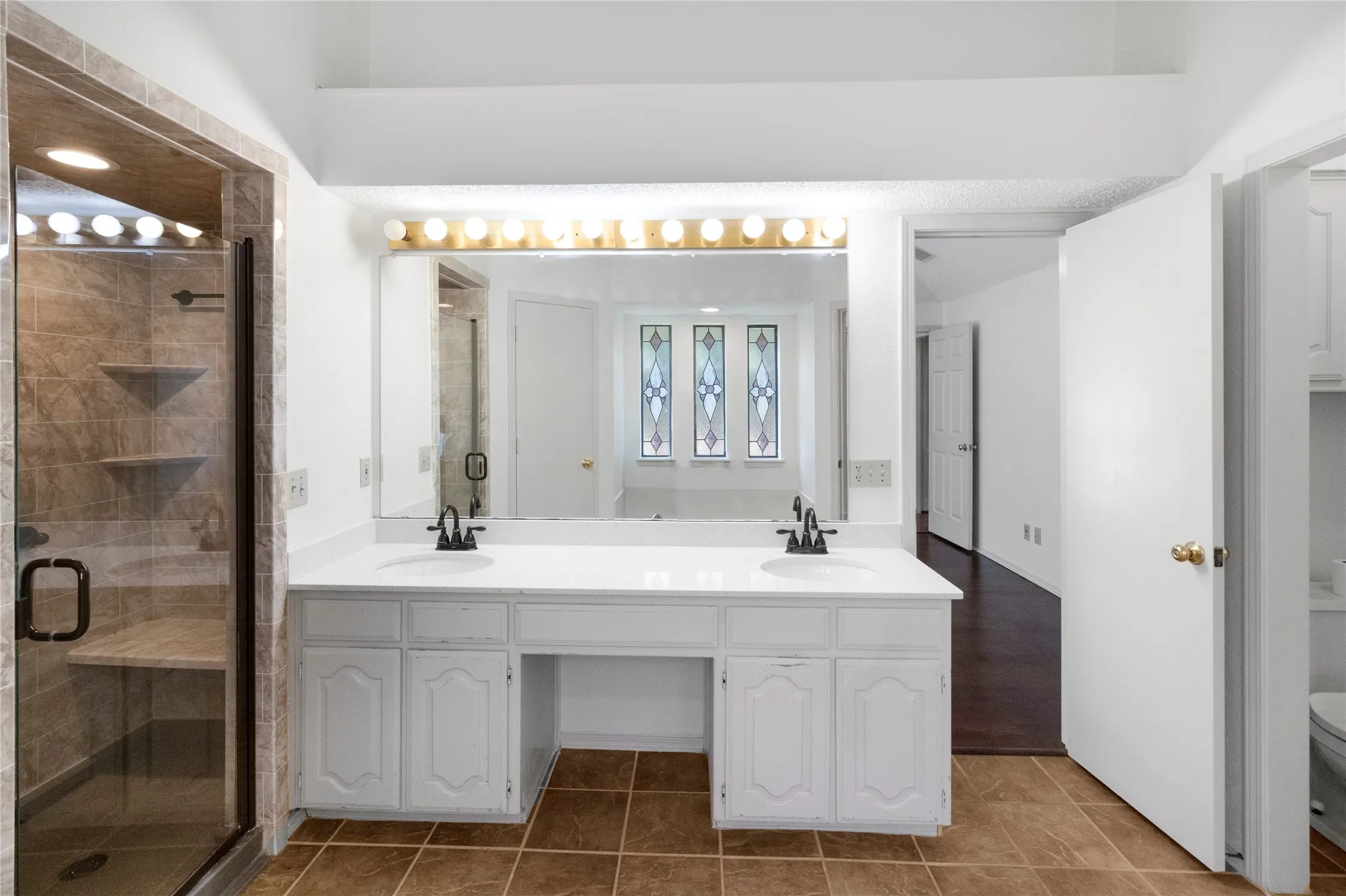 Single Family Residence For Sale in Denton County , 1226 Stillwater Trail, Carrollton, Texas 75007, 4 Bedroom, 3 Bathroom, 2 Garage spaces, 2,228 Sqft, built in 1986, mls#21341281, Real Estate Agent in Carrollton, Homes For Sale in Denton county, Homes For Sale in Carrollton, Realtor in Carrollton Texas, Real Estate Brokerage Independent Realty Texas, Luminita Cordes Realtor