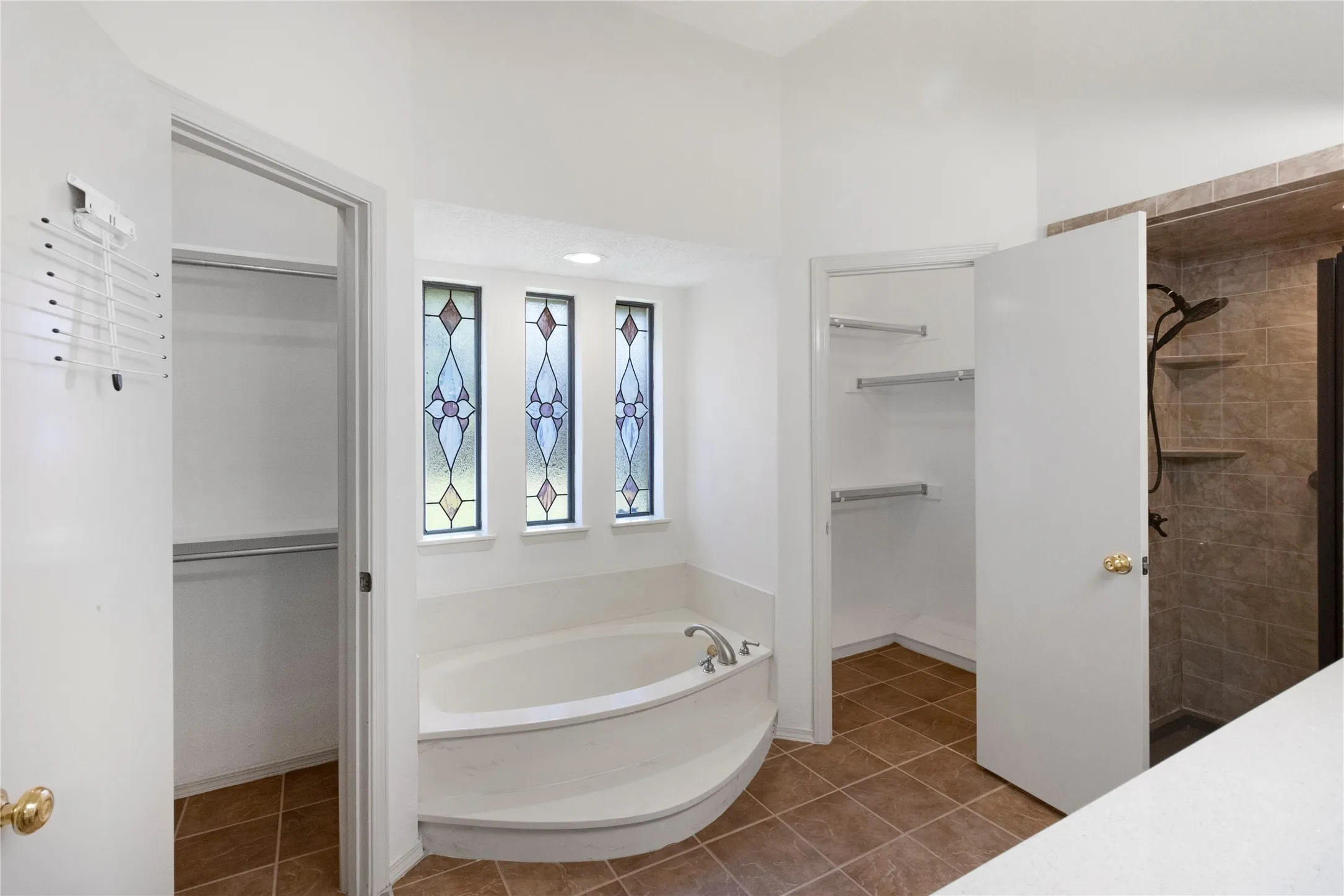 Single Family Residence For Sale in Denton County , 1226 Stillwater Trail, Carrollton, Texas 75007, 4 Bedroom, 3 Bathroom, 2 Garage spaces, 2,228 Sqft, built in 1986, mls#21341281, Real Estate Agent in Carrollton, Homes For Sale in Denton county, Homes For Sale in Carrollton, Realtor in Carrollton Texas, Real Estate Brokerage Independent Realty Texas, Luminita Cordes Realtor