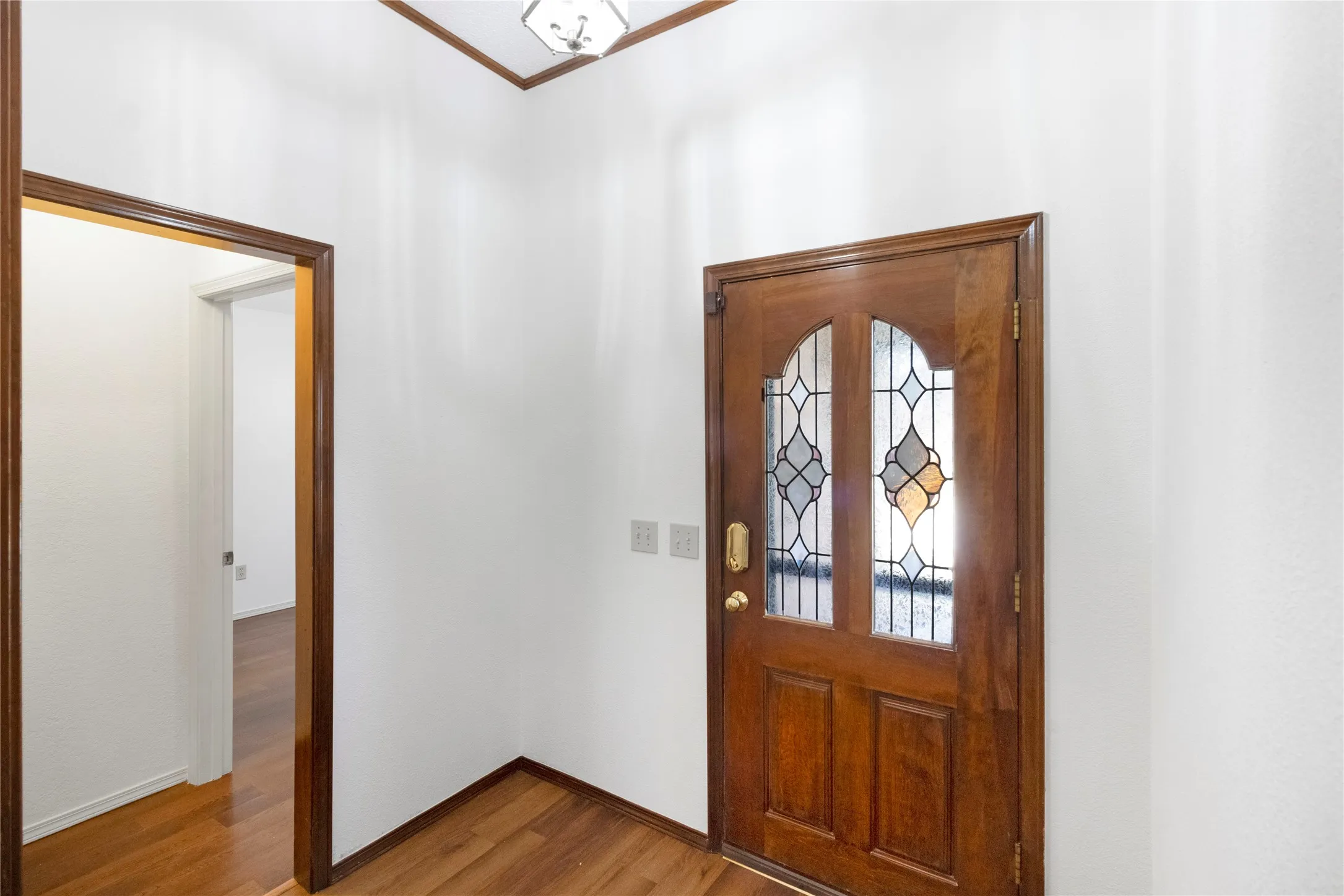Single Family Residence For Sale in Denton County , 1226 Stillwater Trail, Carrollton, Texas 75007, 4 Bedroom, 3 Bathroom, 2 Garage spaces, 2,228 Sqft, built in 1986, mls#21341281, Real Estate Agent in Carrollton, Homes For Sale in Denton county, Homes For Sale in Carrollton, Realtor in Carrollton Texas, Real Estate Brokerage Independent Realty Texas, Luminita Cordes Realtor