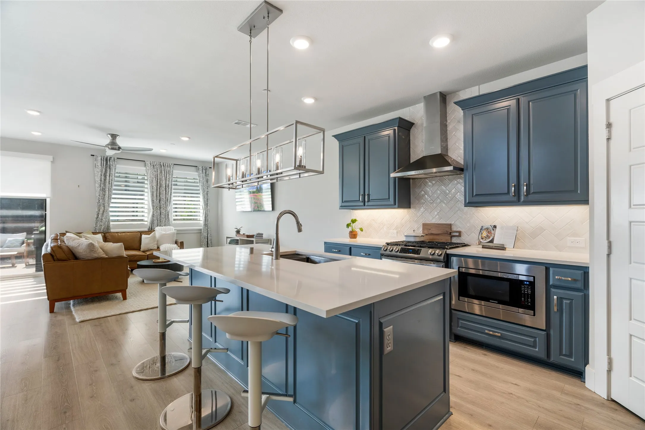Excellent Open Floor Plan