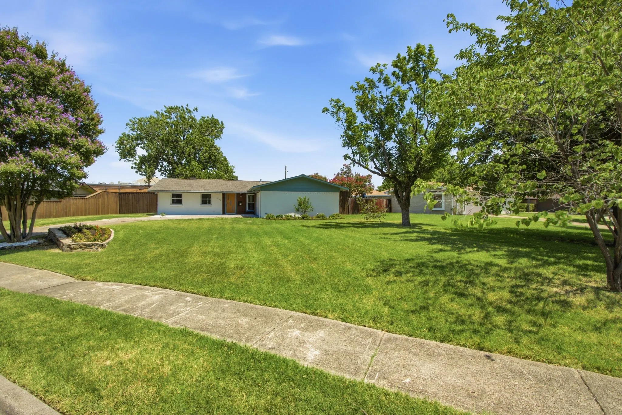 Single Family Residence For Sale in Dallas County , 3145 Longbow Court, Dallas, Texas 75229, 3 Bedroom, 2 Bathroom, 2 Garage spaces, 1,750 Sqft, built in 1960, mls#21341154, Real Estate Agent in Dallas, Homes For Sale in Dallas county, Homes For Sale in Dallas, Realtor in Dallas Texas, Real Estate Brokerage Independent Realty Texas, Luminita Cordes Realtor
