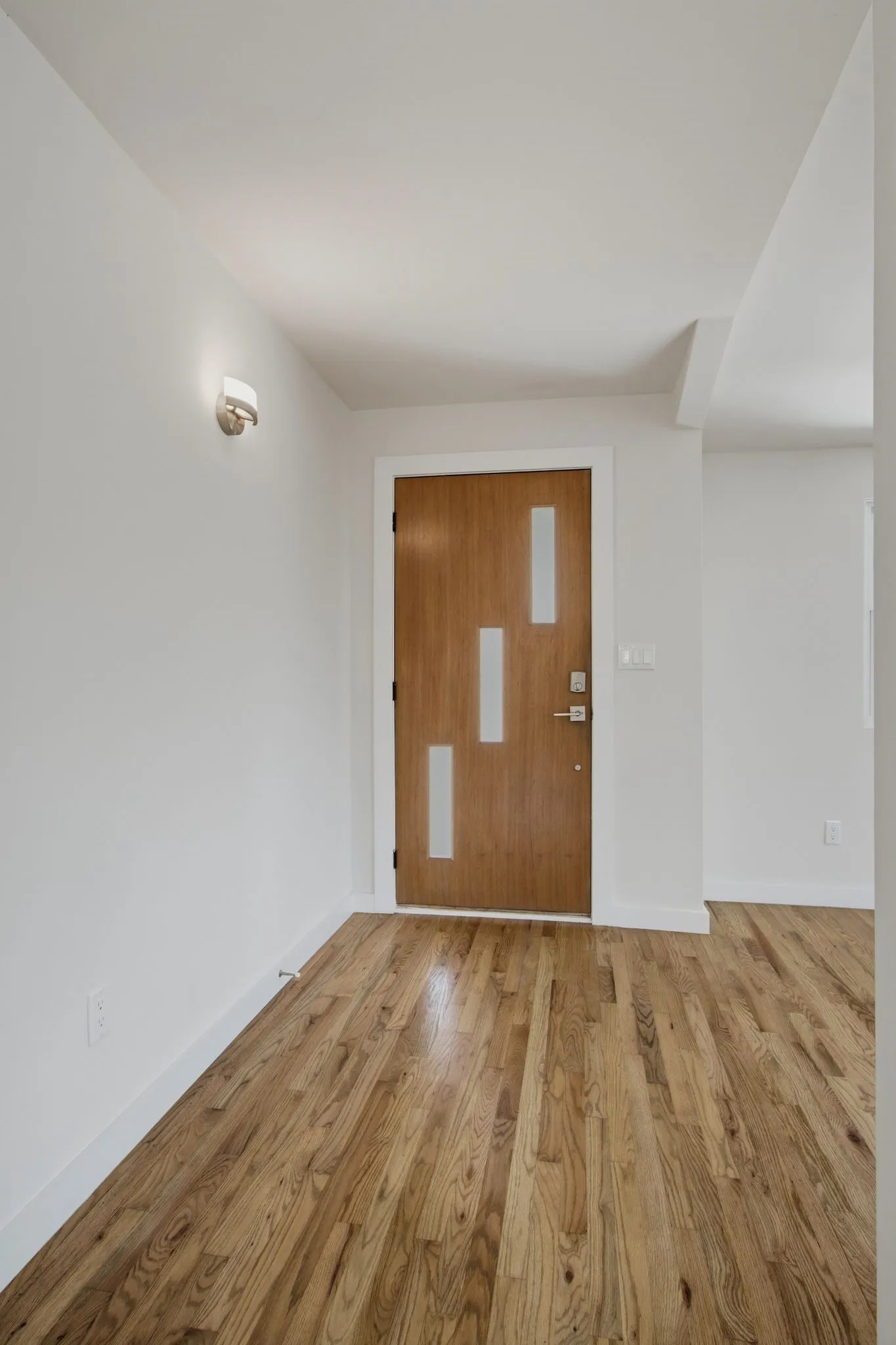 Single Family Residence For Sale in Dallas County , 3145 Longbow Court, Dallas, Texas 75229, 3 Bedroom, 2 Bathroom, 2 Garage spaces, 1,750 Sqft, built in 1960, mls#21341154, Real Estate Agent in Dallas, Homes For Sale in Dallas county, Homes For Sale in Dallas, Realtor in Dallas Texas, Real Estate Brokerage Independent Realty Texas, Luminita Cordes Realtor