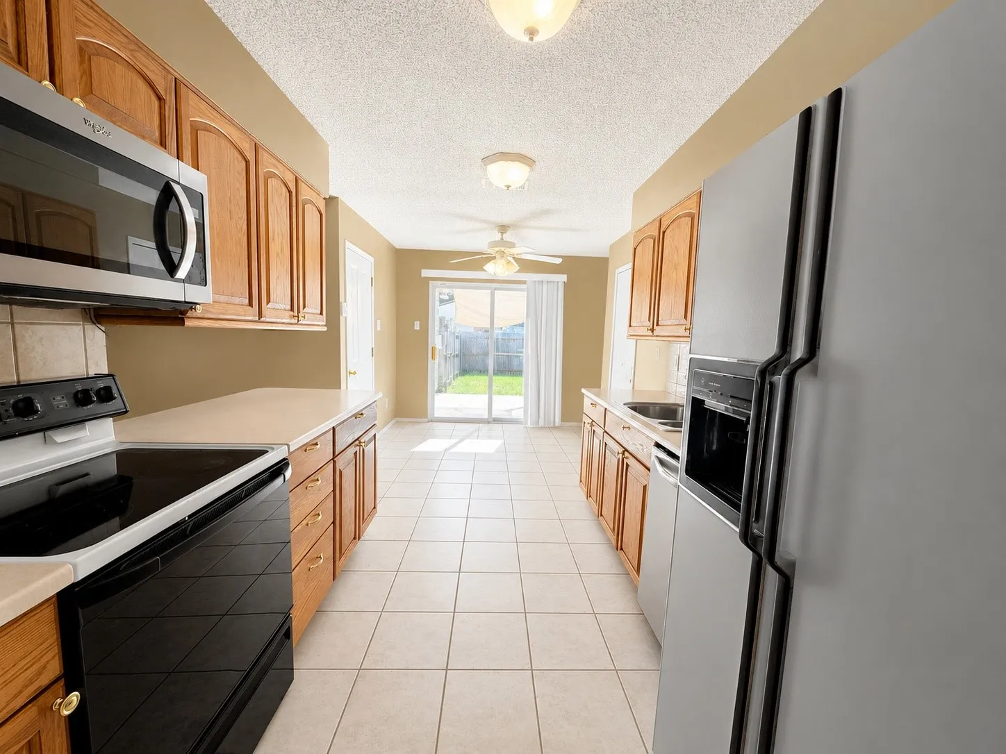 Single Family Residence For Sale in Dallas County , 1828 Angelina Drive, Garland, Texas 75040, 3 Bedroom, 2 Bathroom, 1 Garage spaces, 1,414 Sqft, built in 1979, mls#21341342, Real Estate Agent in Garland, Homes For Sale in Dallas county, Homes For Sale in Garland, Realtor in Garland Texas, Real Estate Brokerage Independent Realty Texas, Luminita Cordes Realtor