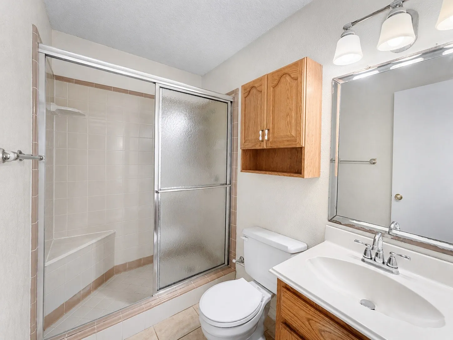 Single Family Residence For Sale in Dallas County , 1828 Angelina Drive, Garland, Texas 75040, 3 Bedroom, 2 Bathroom, 1 Garage spaces, 1,414 Sqft, built in 1979, mls#21341342, Real Estate Agent in Garland, Homes For Sale in Dallas county, Homes For Sale in Garland, Realtor in Garland Texas, Real Estate Brokerage Independent Realty Texas, Luminita Cordes Realtor