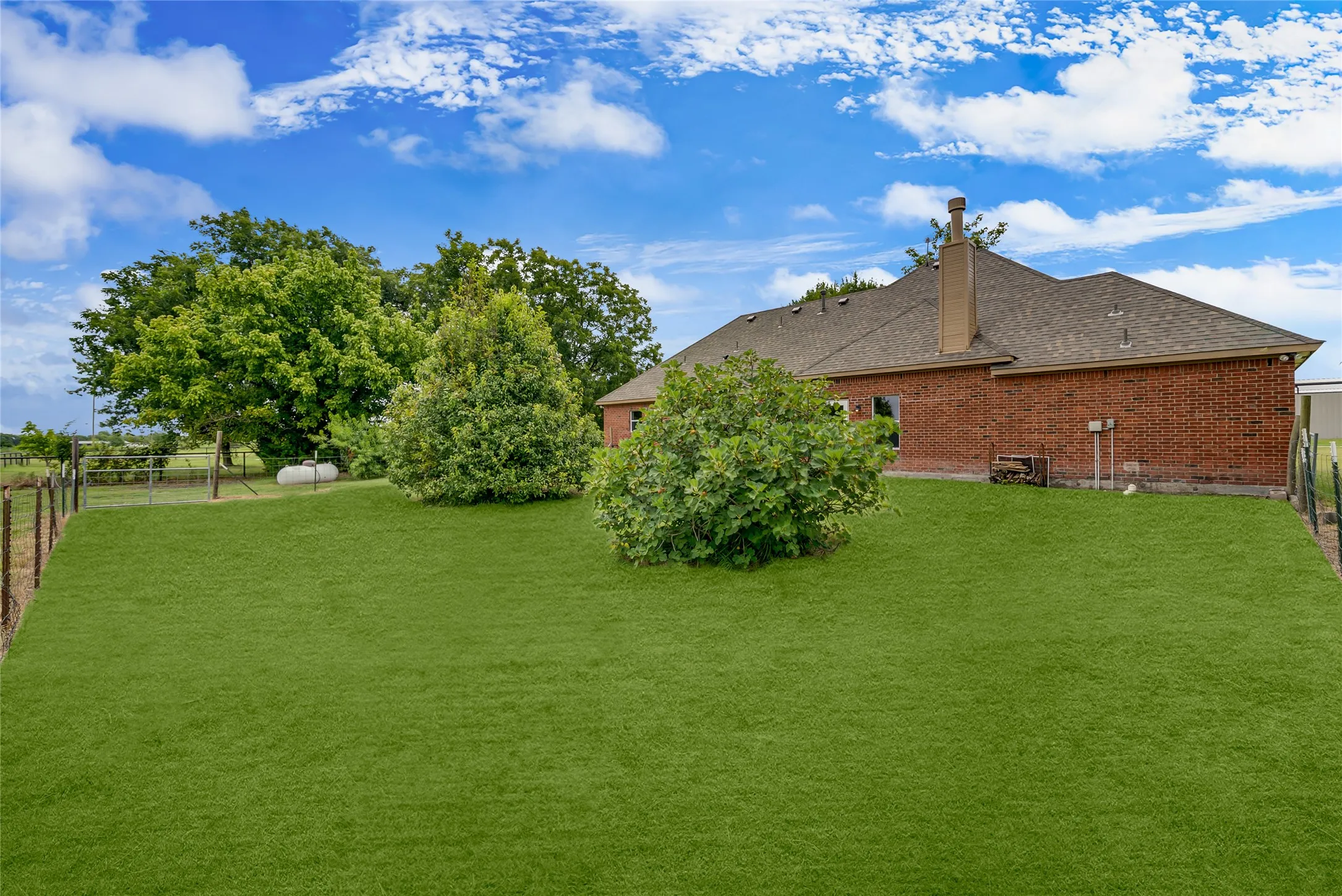 Single Family Residence For Sale in Collin County , 18723 Sims Lane, Nevada, Texas 75173, 2 Bedroom, 3 Bathroom, 2 Garage spaces, 1,600 Sqft, built in 2008, mls#21341343, Real Estate Agent in Nevada, Homes For Sale in Collin county, Homes For Sale in Nevada, Realtor in Nevada Texas, Real Estate Brokerage Independent Realty Texas, Luminita Cordes Realtor
