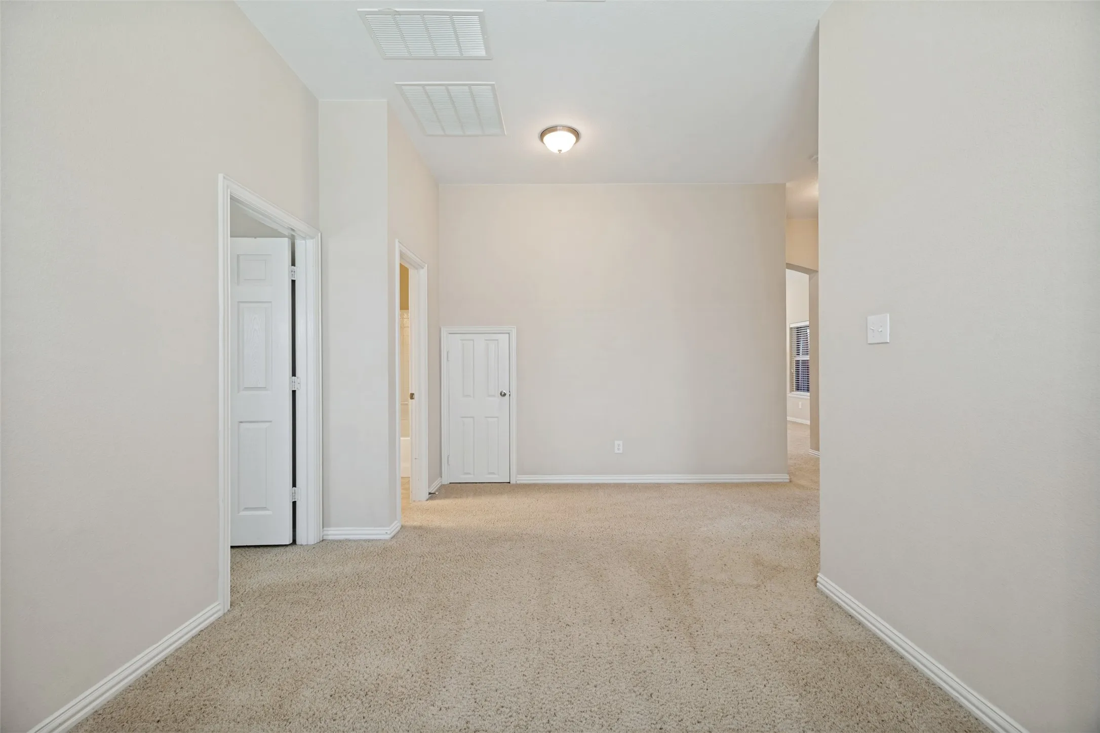 Single Family Residence For Sale in Collin County , 1912 Grand Fairway Drive, Wylie, Texas 75098, 3 Bedroom, 3 Bathroom, 2 Garage spaces, 2,562 Sqft, built in 2009, mls#21341346, Real Estate Agent in Wylie, Homes For Sale in Collin county, Homes For Sale in Wylie, Realtor in Wylie Texas, Real Estate Brokerage Independent Realty Texas, Luminita Cordes Realtor