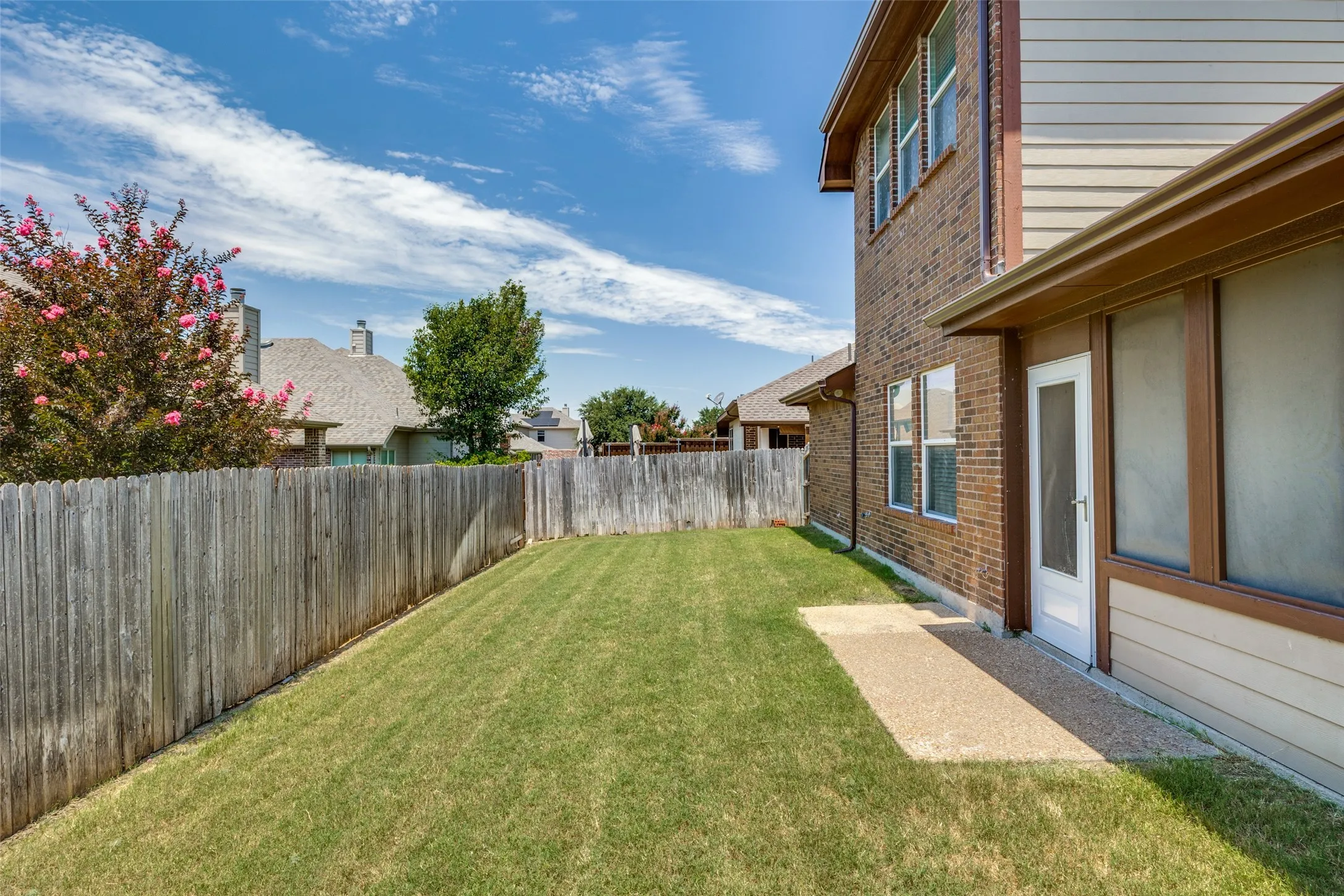 Single Family Residence For Sale in Collin County , 1912 Grand Fairway Drive, Wylie, Texas 75098, 3 Bedroom, 3 Bathroom, 2 Garage spaces, 2,562 Sqft, built in 2009, mls#21341346, Real Estate Agent in Wylie, Homes For Sale in Collin county, Homes For Sale in Wylie, Realtor in Wylie Texas, Real Estate Brokerage Independent Realty Texas, Luminita Cordes Realtor