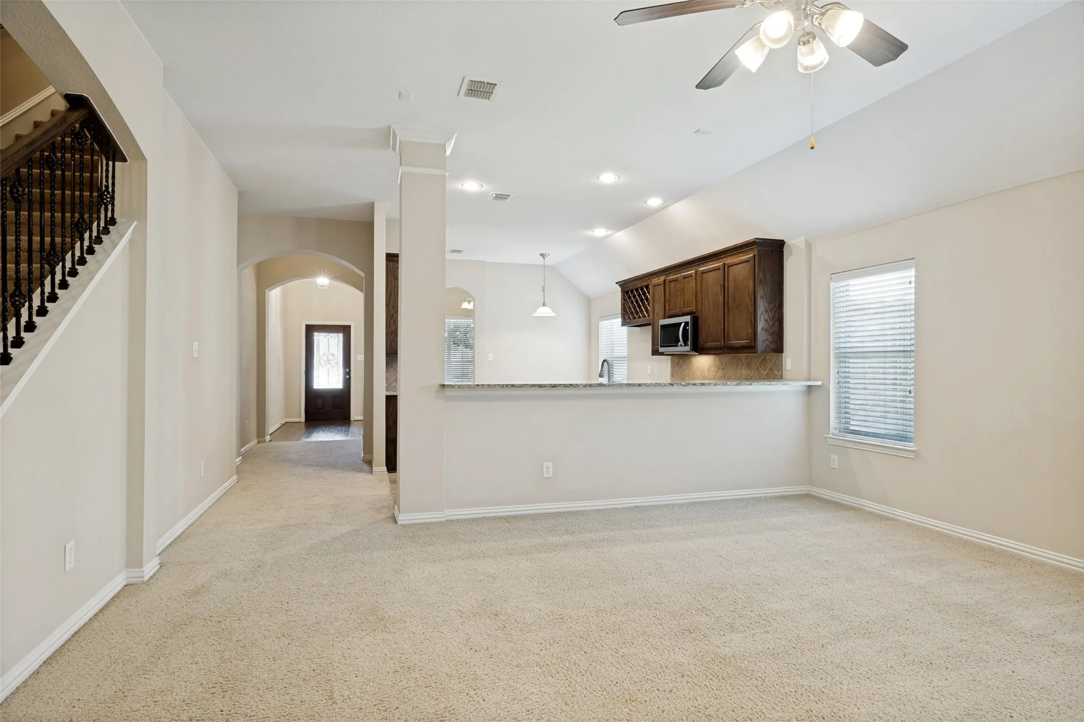 Single Family Residence For Sale in Collin County , 1912 Grand Fairway Drive, Wylie, Texas 75098, 3 Bedroom, 3 Bathroom, 2 Garage spaces, 2,562 Sqft, built in 2009, mls#21341346, Real Estate Agent in Wylie, Homes For Sale in Collin county, Homes For Sale in Wylie, Realtor in Wylie Texas, Real Estate Brokerage Independent Realty Texas, Luminita Cordes Realtor