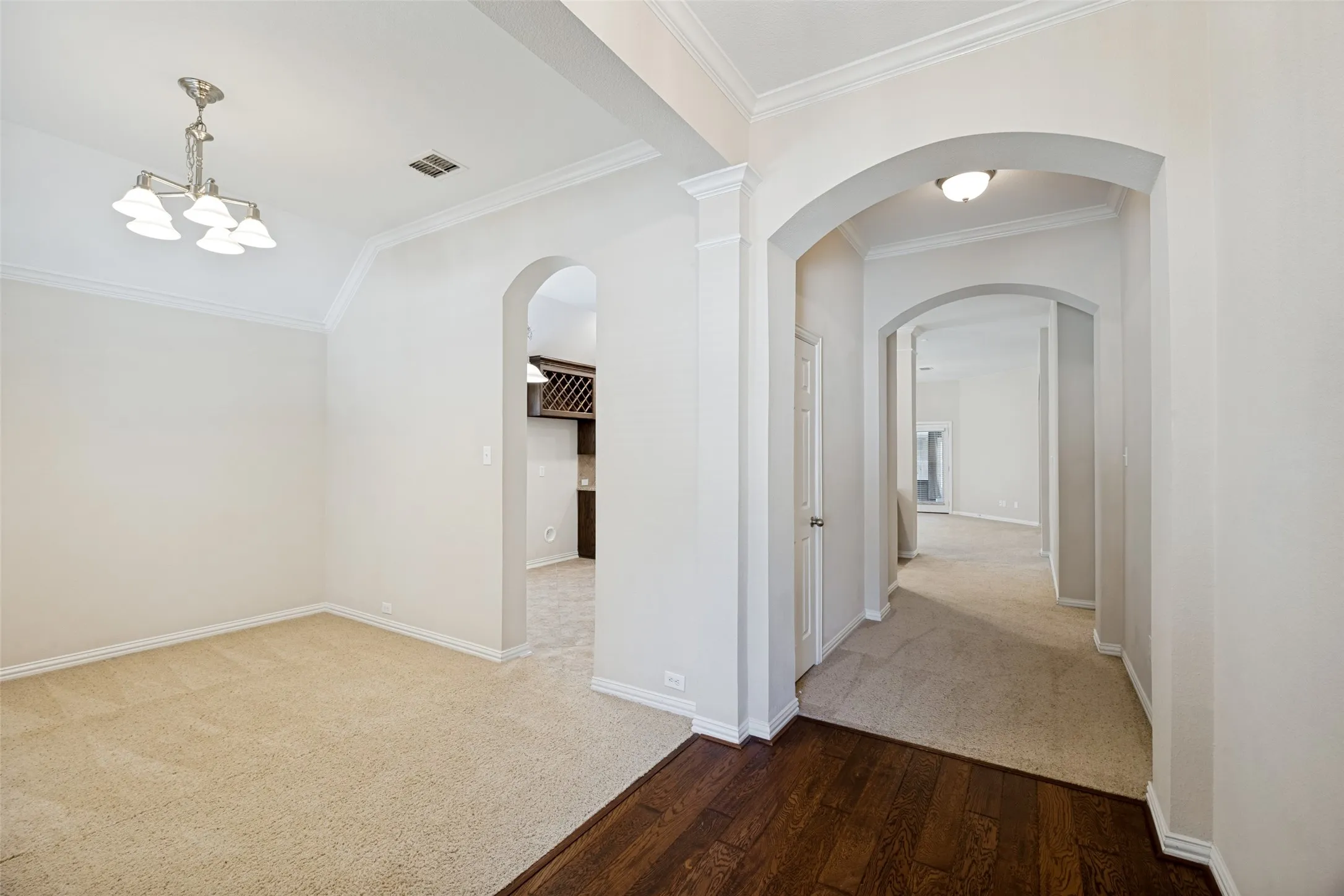 Single Family Residence For Sale in Collin County , 1912 Grand Fairway Drive, Wylie, Texas 75098, 3 Bedroom, 3 Bathroom, 2 Garage spaces, 2,562 Sqft, built in 2009, mls#21341346, Real Estate Agent in Wylie, Homes For Sale in Collin county, Homes For Sale in Wylie, Realtor in Wylie Texas, Real Estate Brokerage Independent Realty Texas, Luminita Cordes Realtor