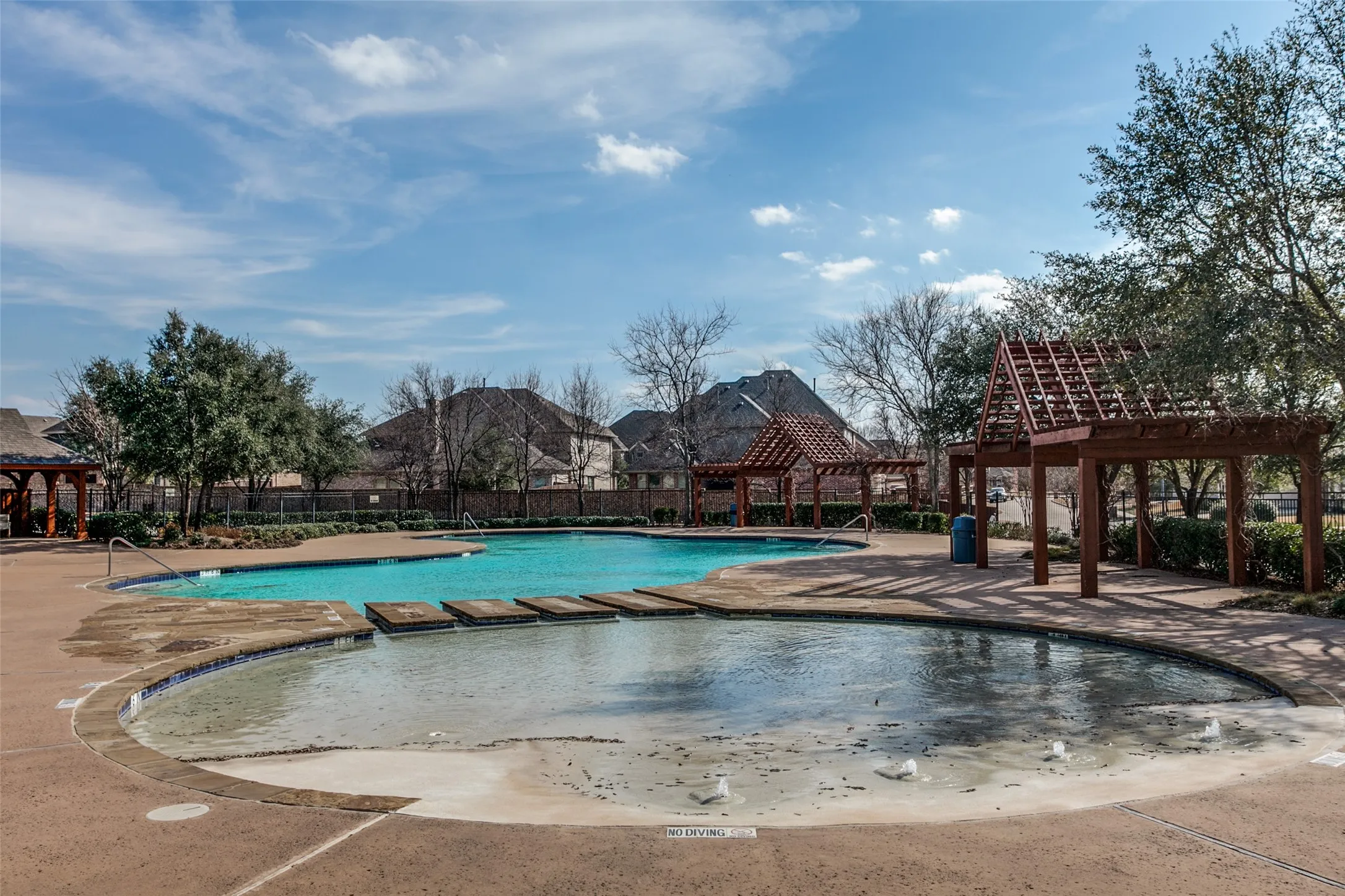 Single Family Residence For Sale in Collin County , 1912 Grand Fairway Drive, Wylie, Texas 75098, 3 Bedroom, 3 Bathroom, 2 Garage spaces, 2,562 Sqft, built in 2009, mls#21341346, Real Estate Agent in Wylie, Homes For Sale in Collin county, Homes For Sale in Wylie, Realtor in Wylie Texas, Real Estate Brokerage Independent Realty Texas, Luminita Cordes Realtor