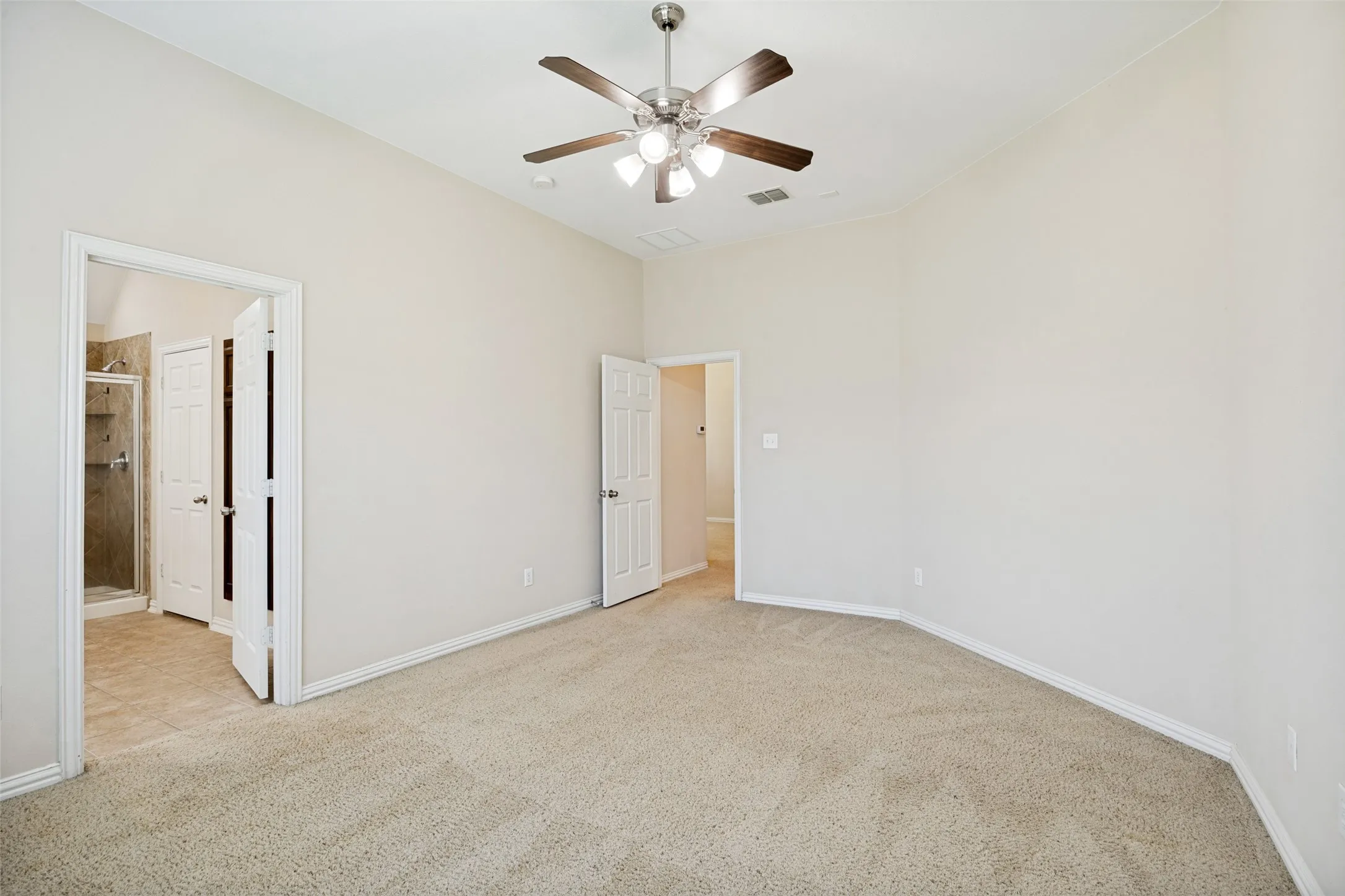 Single Family Residence For Sale in Collin County , 1912 Grand Fairway Drive, Wylie, Texas 75098, 3 Bedroom, 3 Bathroom, 2 Garage spaces, 2,562 Sqft, built in 2009, mls#21341346, Real Estate Agent in Wylie, Homes For Sale in Collin county, Homes For Sale in Wylie, Realtor in Wylie Texas, Real Estate Brokerage Independent Realty Texas, Luminita Cordes Realtor