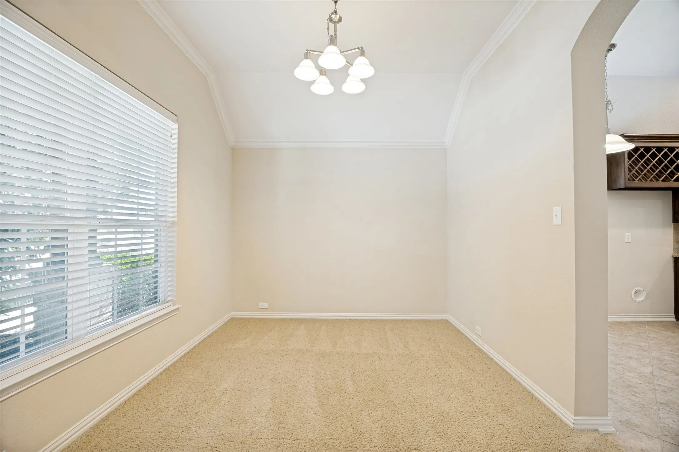 Single Family Residence For Sale in Collin County , 1912 Grand Fairway Drive, Wylie, Texas 75098, 3 Bedroom, 3 Bathroom, 2 Garage spaces, 2,562 Sqft, built in 2009, mls#21341346, Real Estate Agent in Wylie, Homes For Sale in Collin county, Homes For Sale in Wylie, Realtor in Wylie Texas, Real Estate Brokerage Independent Realty Texas, Luminita Cordes Realtor