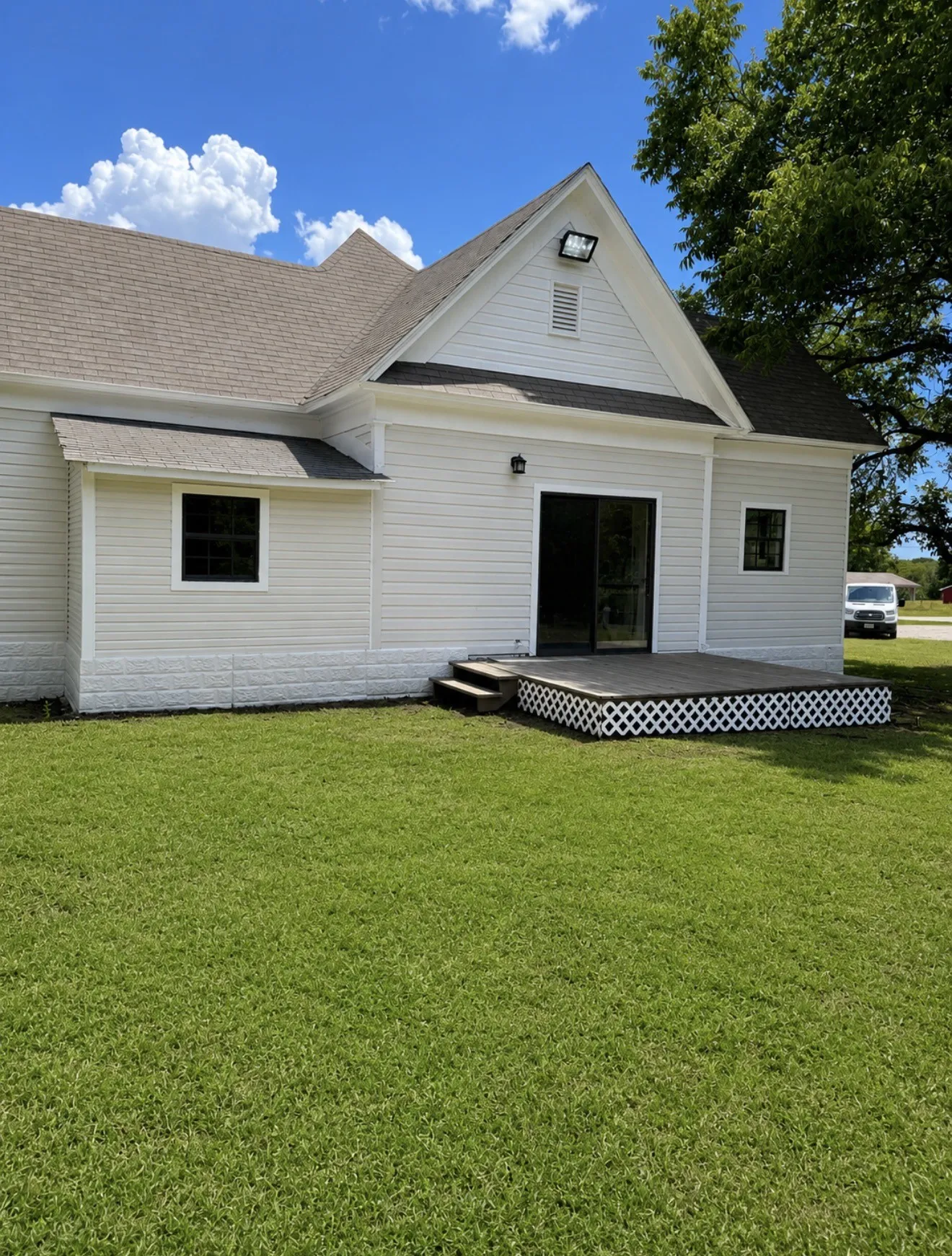 Single Family Residence For Sale in Navarro County , 904 E Calhoun Street, Rice, Texas 75155, 3 Bedroom, 2 Bathroom, Garage spaces, 1,554 Sqft, built in 1950, mls#21338781, Real Estate Agent in Rice, Homes For Sale in Navarro county, Homes For Sale in Rice, Realtor in Rice Texas, Real Estate Brokerage Independent Realty Texas, Luminita Cordes Realtor