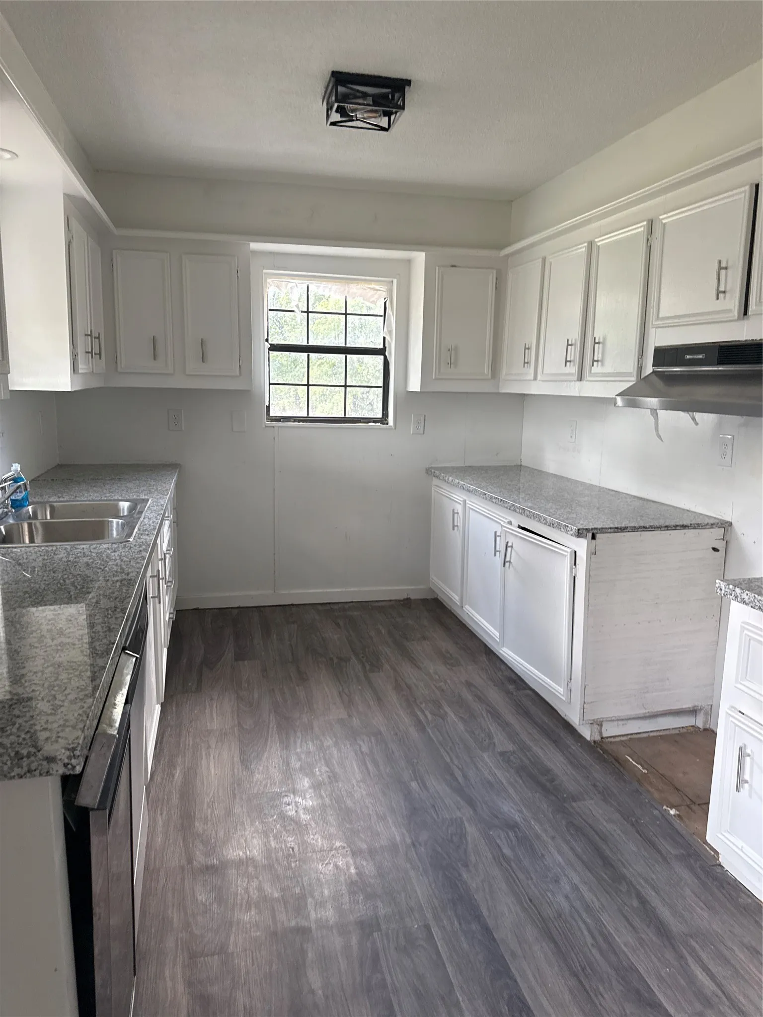 Single Family Residence For Sale in Navarro County , 904 E Calhoun Street, Rice, Texas 75155, 3 Bedroom, 2 Bathroom, Garage spaces, 1,554 Sqft, built in 1950, mls#21338781, Real Estate Agent in Rice, Homes For Sale in Navarro county, Homes For Sale in Rice, Realtor in Rice Texas, Real Estate Brokerage Independent Realty Texas, Luminita Cordes Realtor