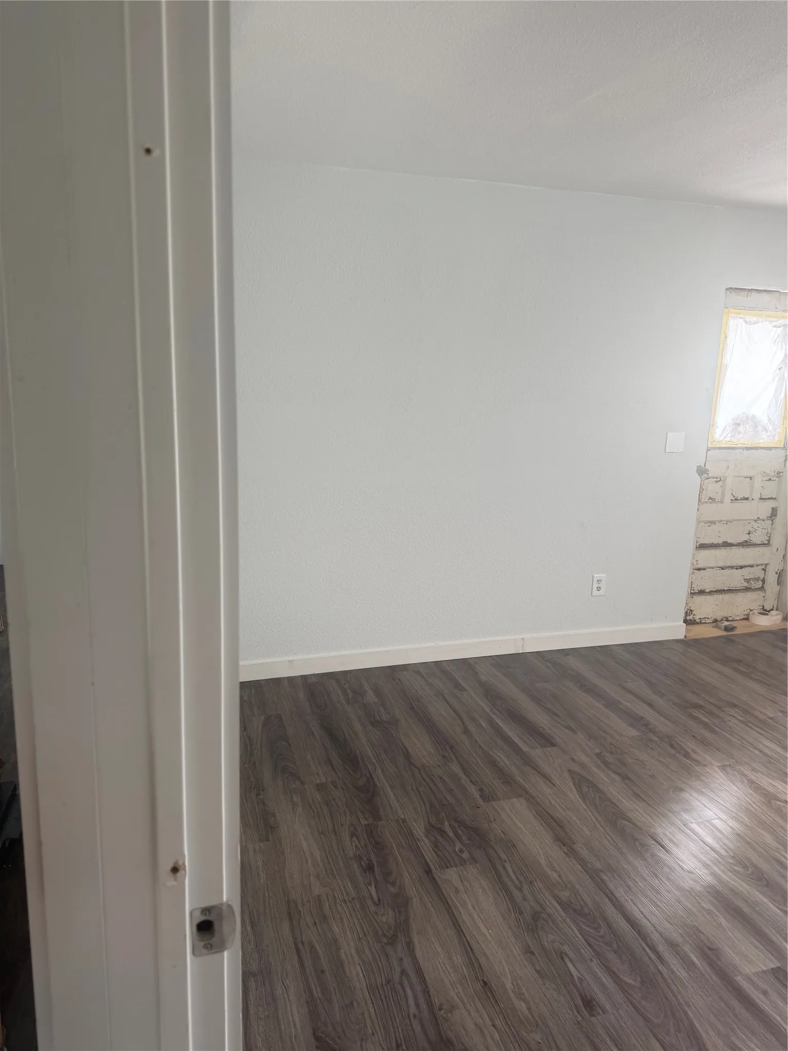 Single Family Residence For Sale in Navarro County , 904 E Calhoun Street, Rice, Texas 75155, 3 Bedroom, 2 Bathroom, Garage spaces, 1,554 Sqft, built in 1950, mls#21338781, Real Estate Agent in Rice, Homes For Sale in Navarro county, Homes For Sale in Rice, Realtor in Rice Texas, Real Estate Brokerage Independent Realty Texas, Luminita Cordes Realtor