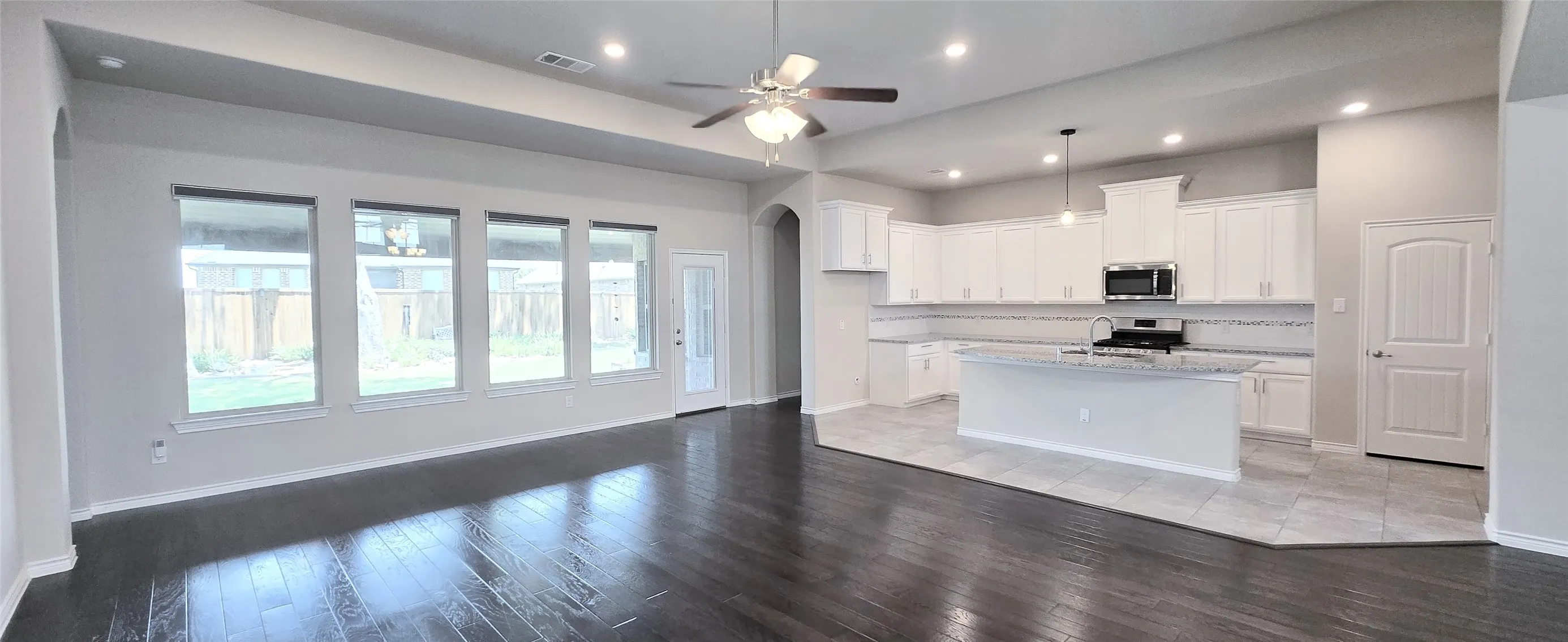 Single Family Residence For Sale in Collin County , 1107 Brooklyn Drive, Anna, Texas 75409, 4 Bedroom, 3 Bathroom, 3 Garage spaces, 2,835 Sqft, built in 2017, mls#21341349, Real Estate Agent in Anna, Homes For Sale in Collin county, Homes For Sale in Anna, Realtor in Anna Texas, Real Estate Brokerage Independent Realty Texas, Luminita Cordes Realtor