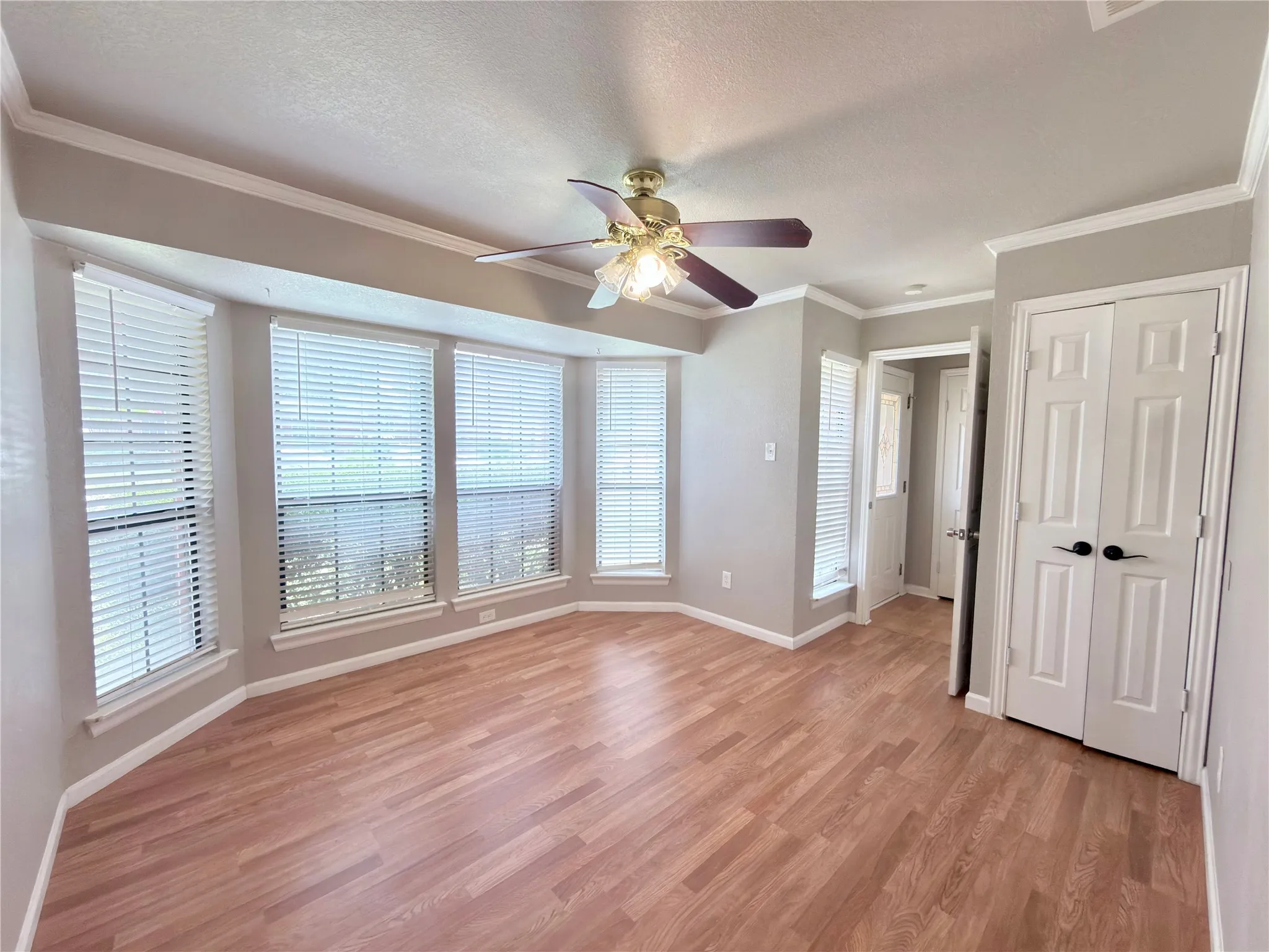 Single Family Residence For Sale in Dallas County , 4205 Starboard Trail, Rowlett, Texas 75088, 4 Bedroom, 2 Bathroom, 2 Garage spaces, 1,745 Sqft, built in 1986, mls#21341345, Real Estate Agent in Rowlett, Homes For Sale in Dallas county, Homes For Sale in Rowlett, Realtor in Rowlett Texas, Real Estate Brokerage Independent Realty Texas, Luminita Cordes Realtor