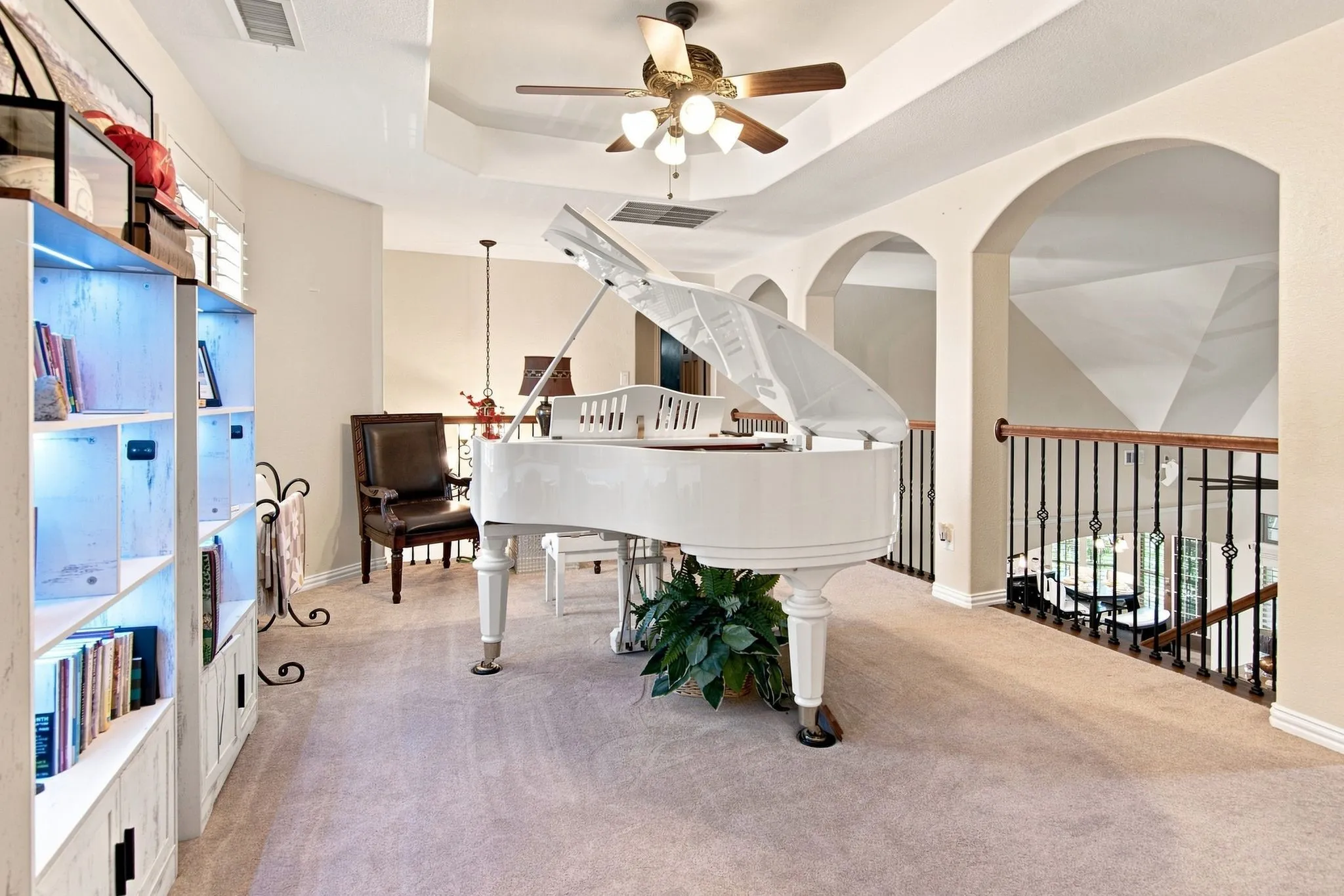 Single Family Residence For Sale in Tarrant County , 5812 Pine Flat Court, Fort Worth, Texas 76179, 4 Bedroom, 4 Bathroom, 2 Garage spaces, 3,418 Sqft, built in 2014, mls#21341321, Real Estate Agent in Fort Worth, Homes For Sale in Tarrant county, Homes For Sale in Fort Worth, Realtor in Fort Worth Texas, Real Estate Brokerage Independent Realty Texas, Luminita Cordes Realtor