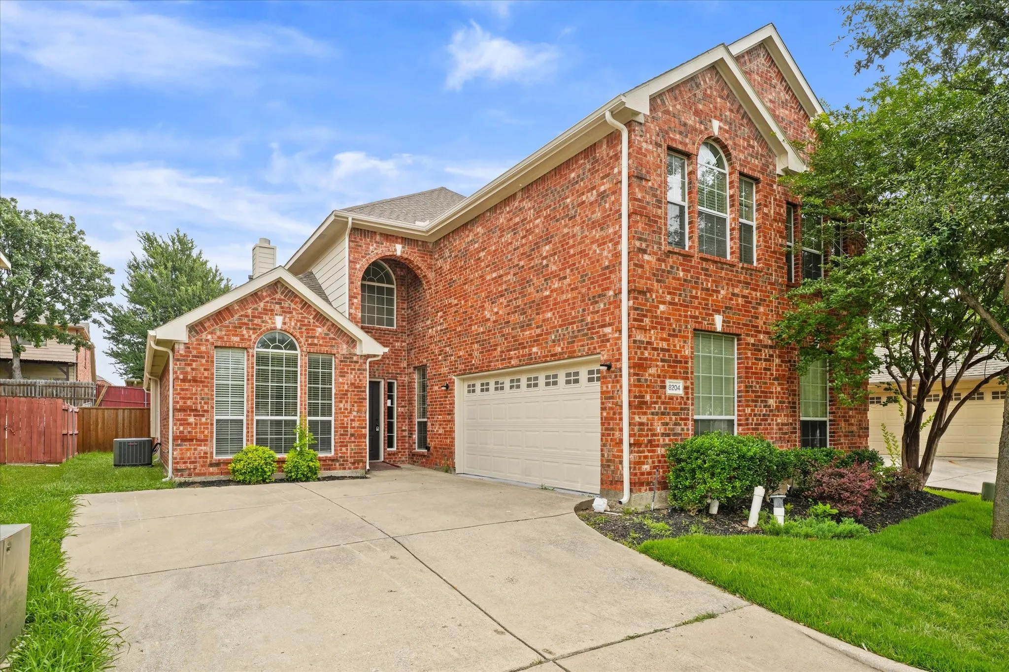Single Family Residence For Rent in Collin County , 8204 Hitching Trail, Mc Kinney, Texas 75070, 5 Bedroom, 3 Bathroom, 2 Garage spaces, 3,234 Sqft, built in 2006, mls#21341362, Real Estate Agent in Mc Kinney, Homes For Rent in Collin county, Homes For Rent in Mc Kinney, Realtor in Mc Kinney Texas, Real Estate Brokerage Independent Realty Texas, Luminita Cordes Realtor