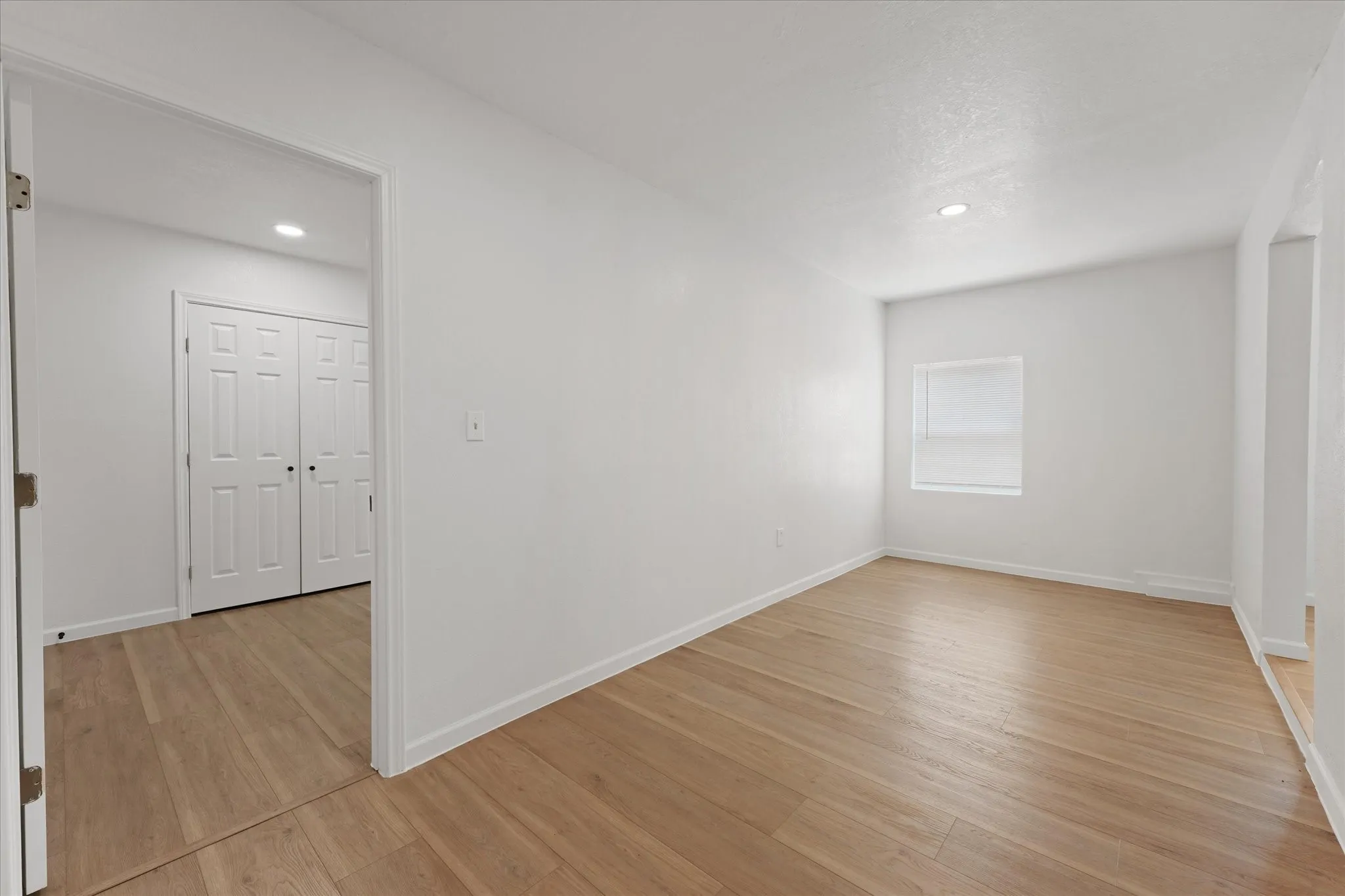 Single Family Residence For Rent in Dallas County , 702 Lowe Drive, Cedar Hill, Texas 75104, 4 Bedroom, 2 Bathroom, Garage spaces, 2,179 Sqft, built in 2001, mls#21341306, Real Estate Agent in Cedar Hill, Homes For Rent in Dallas county, Homes For Rent in Cedar Hill, Realtor in Cedar Hill Texas, Real Estate Brokerage Independent Realty Texas, Luminita Cordes Realtor