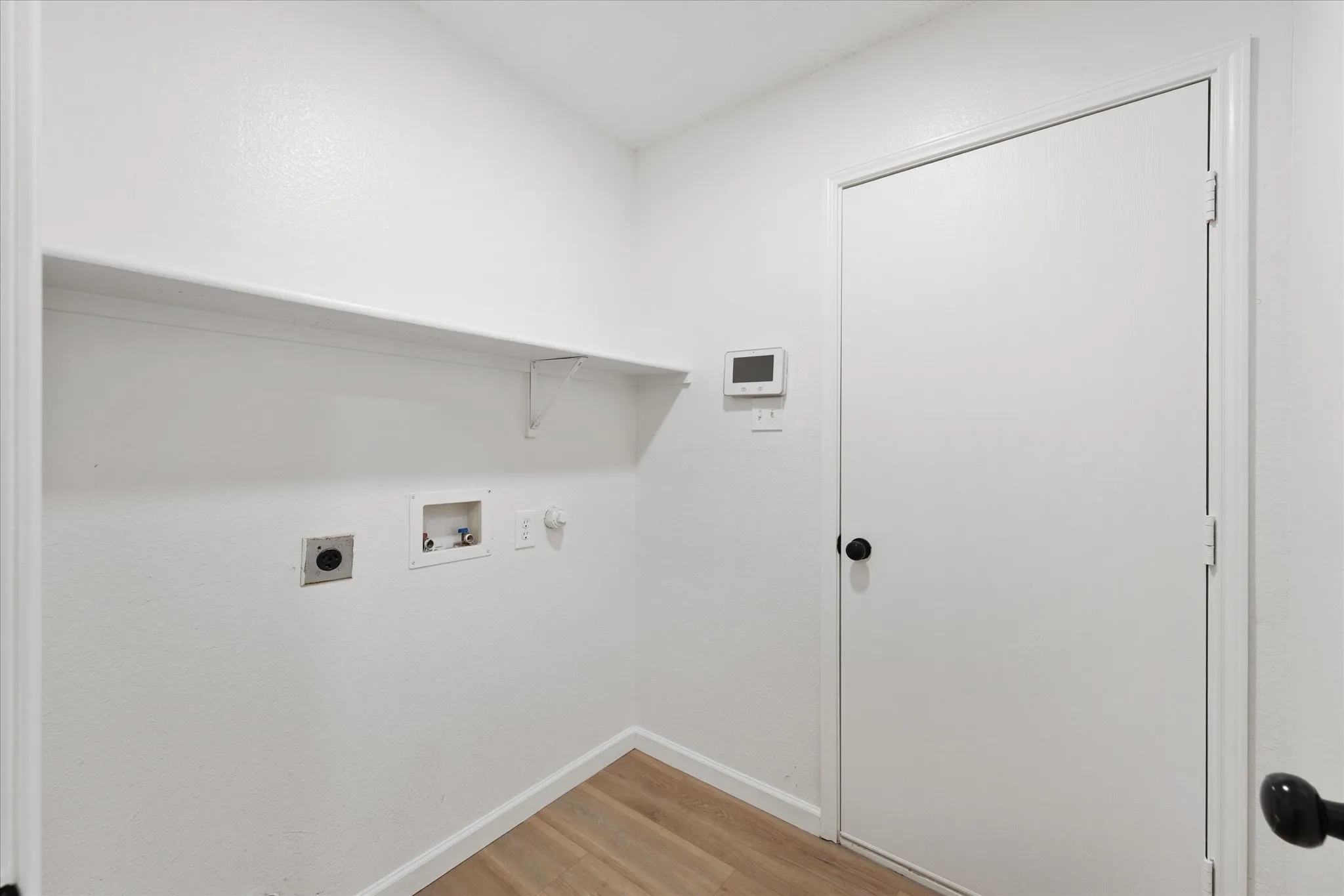 Single Family Residence For Rent in Dallas County , 702 Lowe Drive, Cedar Hill, Texas 75104, 4 Bedroom, 2 Bathroom, Garage spaces, 2,179 Sqft, built in 2001, mls#21341306, Real Estate Agent in Cedar Hill, Homes For Rent in Dallas county, Homes For Rent in Cedar Hill, Realtor in Cedar Hill Texas, Real Estate Brokerage Independent Realty Texas, Luminita Cordes Realtor