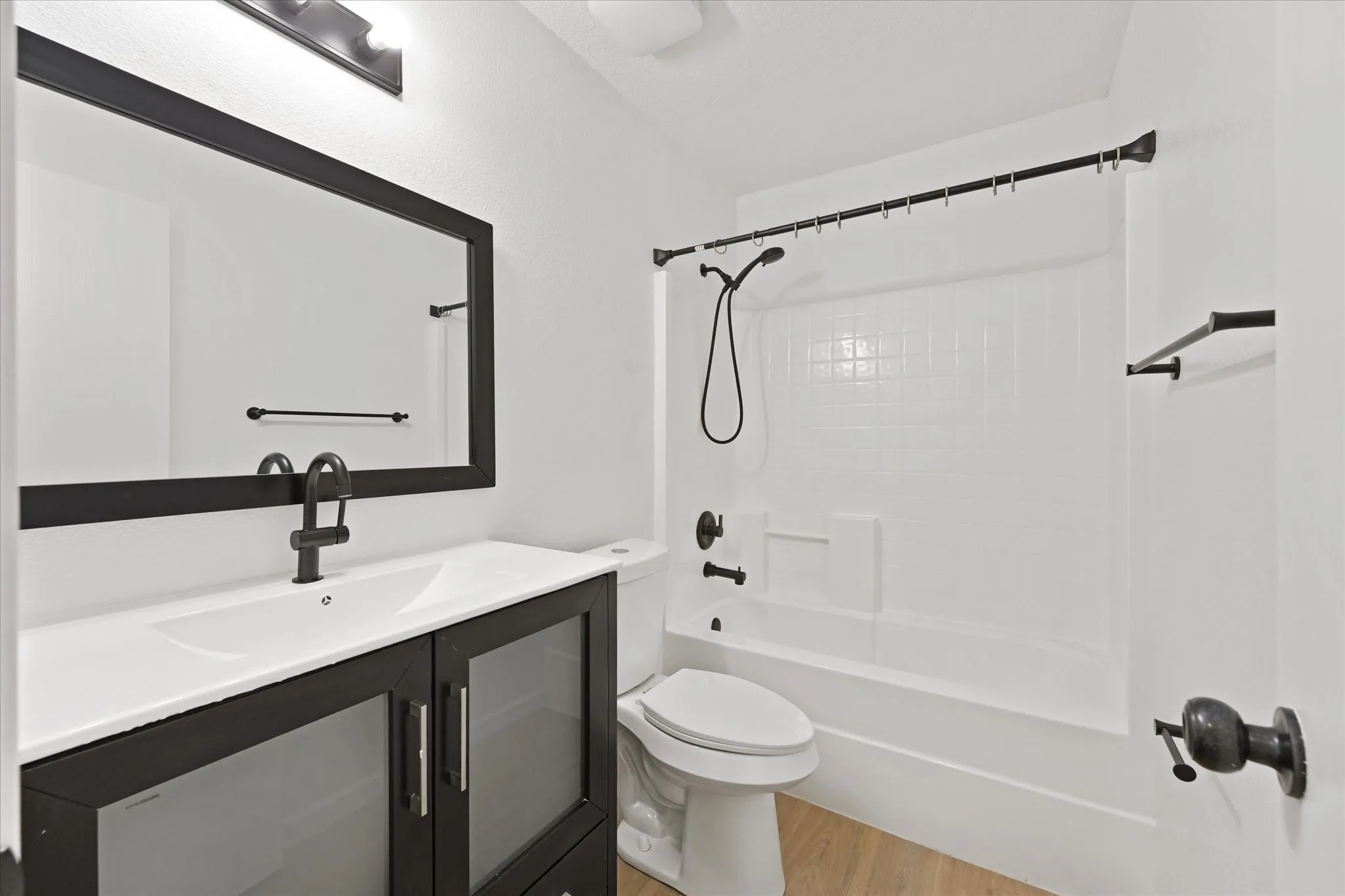 Single Family Residence For Rent in Dallas County , 702 Lowe Drive, Cedar Hill, Texas 75104, 4 Bedroom, 2 Bathroom, Garage spaces, 2,179 Sqft, built in 2001, mls#21341306, Real Estate Agent in Cedar Hill, Homes For Rent in Dallas county, Homes For Rent in Cedar Hill, Realtor in Cedar Hill Texas, Real Estate Brokerage Independent Realty Texas, Luminita Cordes Realtor