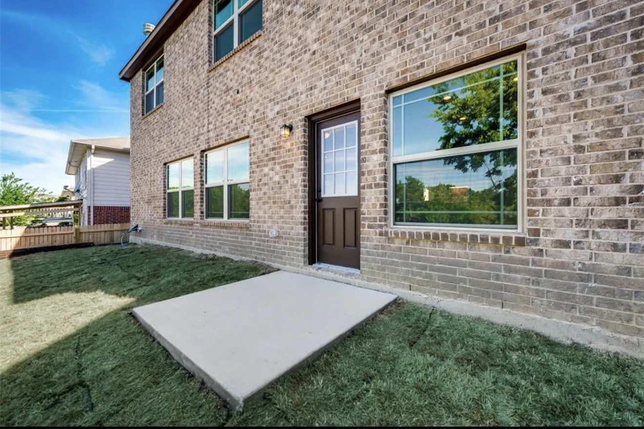 Single Family Residence For Rent in Dallas County , 5967 Wisdom Creek, Dallas, Texas 75249, 4 Bedroom, 3 Bathroom, 2 Garage spaces, 2,516 Sqft, built in 2018, mls#21341364, Real Estate Agent in Dallas, Homes For Rent in Dallas county, Homes For Rent in Dallas, Realtor in Dallas Texas, Real Estate Brokerage Independent Realty Texas, Luminita Cordes Realtor