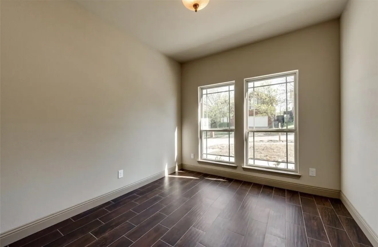 Single Family Residence For Rent in Dallas County , 5967 Wisdom Creek, Dallas, Texas 75249, 4 Bedroom, 3 Bathroom, 2 Garage spaces, 2,516 Sqft, built in 2018, mls#21341364, Real Estate Agent in Dallas, Homes For Rent in Dallas county, Homes For Rent in Dallas, Realtor in Dallas Texas, Real Estate Brokerage Independent Realty Texas, Luminita Cordes Realtor