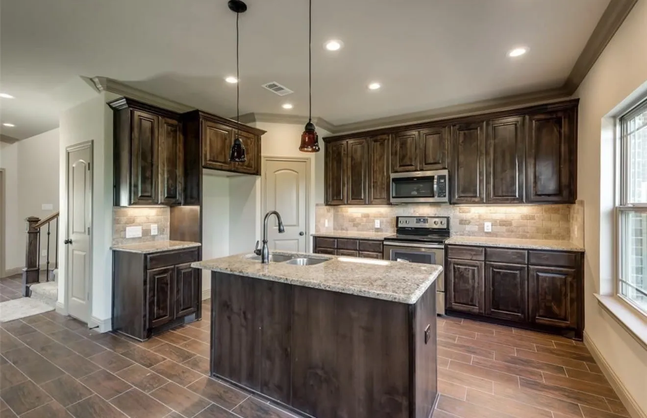 Single Family Residence For Rent in Dallas County , 5967 Wisdom Creek, Dallas, Texas 75249, 4 Bedroom, 3 Bathroom, 2 Garage spaces, 2,516 Sqft, built in 2018, mls#21341364, Real Estate Agent in Dallas, Homes For Rent in Dallas county, Homes For Rent in Dallas, Realtor in Dallas Texas, Real Estate Brokerage Independent Realty Texas, Luminita Cordes Realtor
