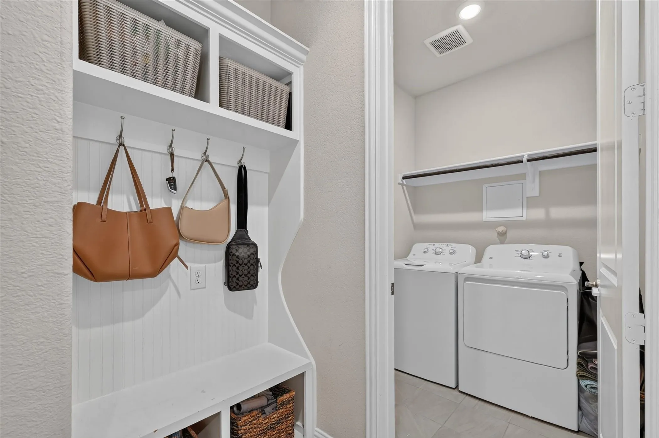 Single Family Residence For Rent in Collin County , 4129 Ranchero Drive, Sachse, Texas 75048, 4 Bedroom, 3 Bathroom, 2 Garage spaces, 2,548 Sqft, built in 2021, mls#21341366, Real Estate Agent in Sachse, Homes For Rent in Collin county, Homes For Rent in Sachse, Realtor in Sachse Texas, Real Estate Brokerage Independent Realty Texas, Luminita Cordes Realtor