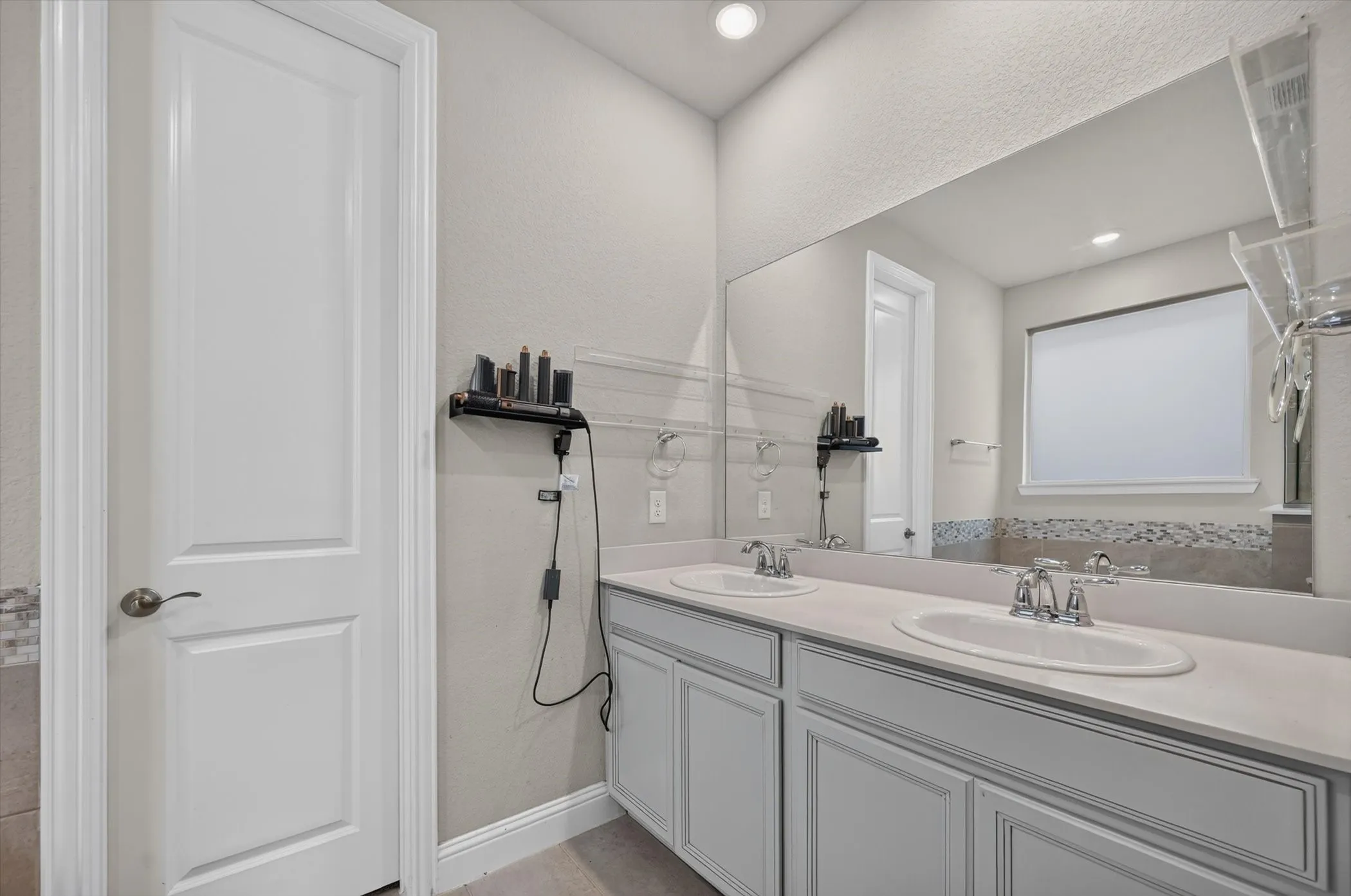 Single Family Residence For Rent in Collin County , 4129 Ranchero Drive, Sachse, Texas 75048, 4 Bedroom, 3 Bathroom, 2 Garage spaces, 2,548 Sqft, built in 2021, mls#21341366, Real Estate Agent in Sachse, Homes For Rent in Collin county, Homes For Rent in Sachse, Realtor in Sachse Texas, Real Estate Brokerage Independent Realty Texas, Luminita Cordes Realtor