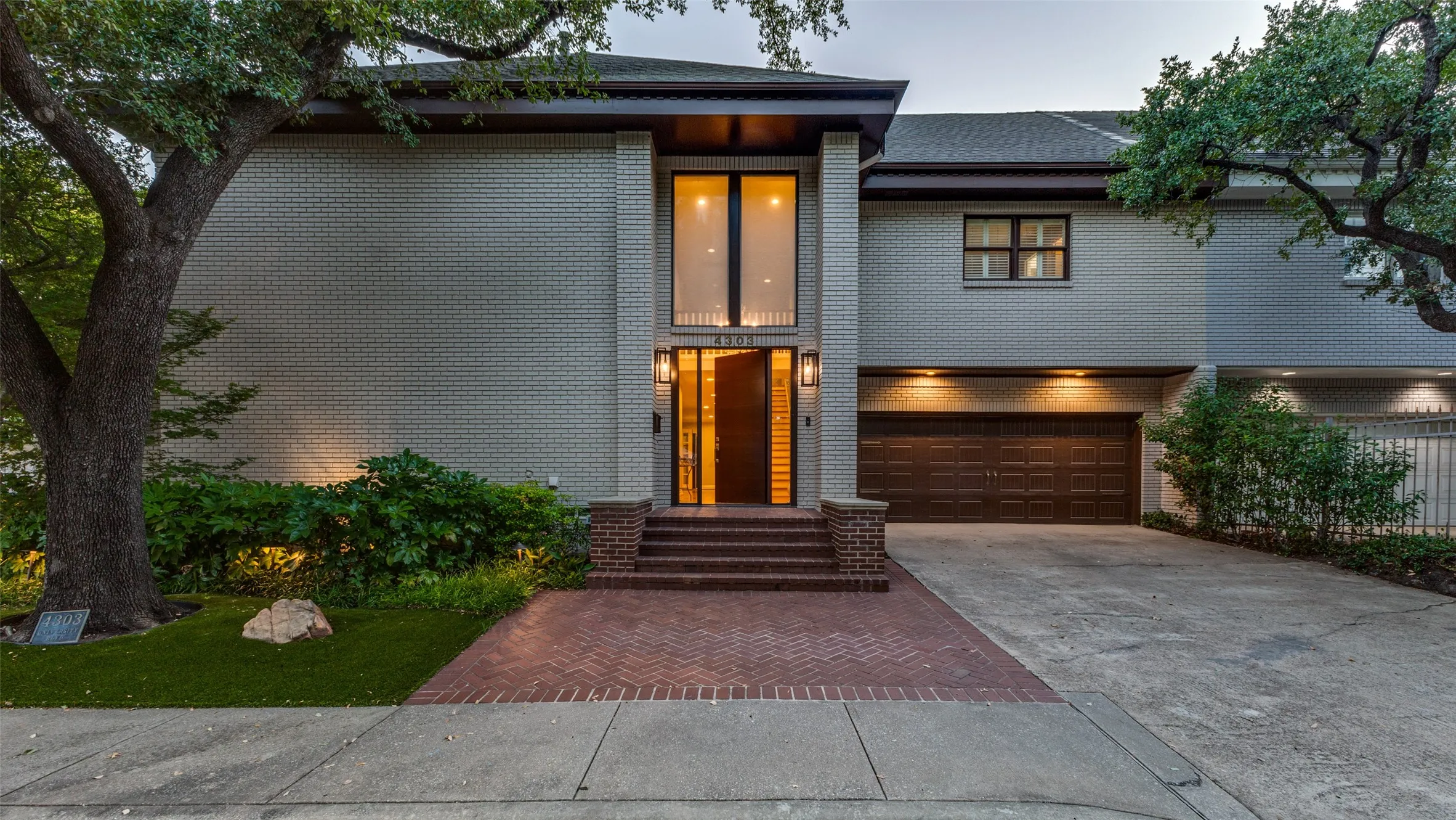 Single Family Residence For Sale in Dallas County , 4303 University Boulevard, University Park, Texas 75205, 3 Bedroom, 3 Bathroom, 2 Garage spaces, 3,267 Sqft, built in 1979, mls#21340283, Real Estate Agent in University Park, Homes For Sale in Dallas county, Homes For Sale in University Park, Realtor in University Park Texas, Real Estate Brokerage Independent Realty Texas, Luminita Cordes Realtor