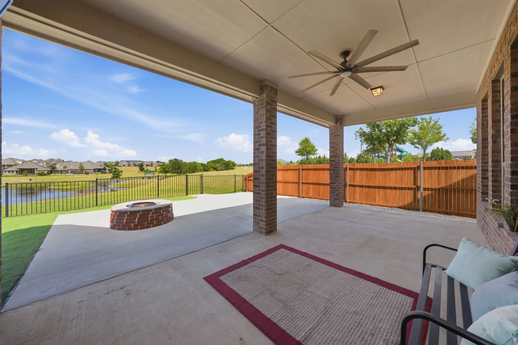 Single Family Residence For Sale in Denton County , 4213 Wilderness Pass, Fort Worth, Texas 76262, 4 Bedroom, 3 Bathroom, 2 Garage spaces, 2,884 Sqft, built in 2016, mls#21335615, Real Estate Agent in Fort Worth, Homes For Sale in Denton county, Homes For Sale in Fort Worth, Realtor in Fort Worth Texas, Real Estate Brokerage Independent Realty Texas, Luminita Cordes Realtor