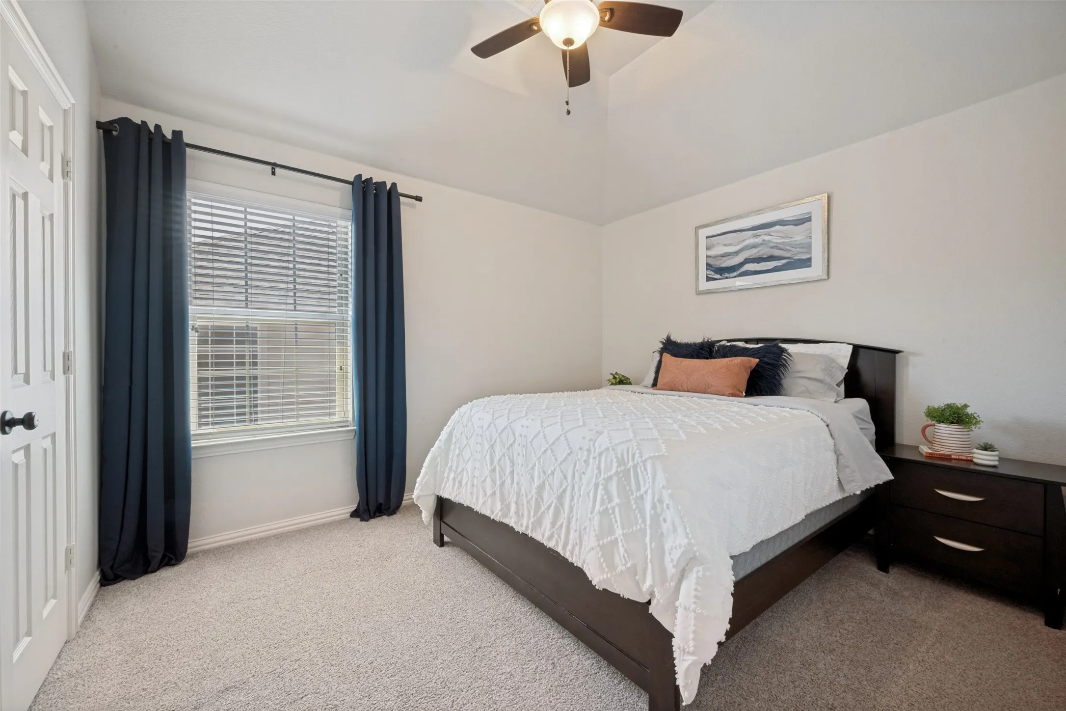 Single Family Residence For Sale in Denton County , 1133 Dayton Drive, Lantana, Texas 76226, 4 Bedroom, 3 Bathroom, 2 Garage spaces, 2,699 Sqft, built in 2008, mls#21338279, Real Estate Agent in Lantana, Homes For Sale in Denton county, Homes For Sale in Lantana, Realtor in Lantana Texas, Real Estate Brokerage Independent Realty Texas, Luminita Cordes Realtor