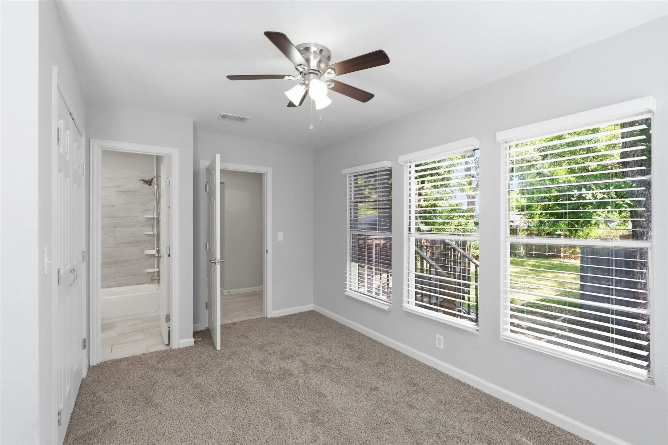 Single Family Residence For Sale in Dallas County , 1227 Wilbur Street, Dallas, Texas 75224, 5 Bedroom, 2 Bathroom, Garage spaces, 1,832 Sqft, built in 1937, mls#21340364, Real Estate Agent in Dallas, Homes For Sale in Dallas county, Homes For Sale in Dallas, Realtor in Dallas Texas, Real Estate Brokerage Independent Realty Texas, Luminita Cordes Realtor
