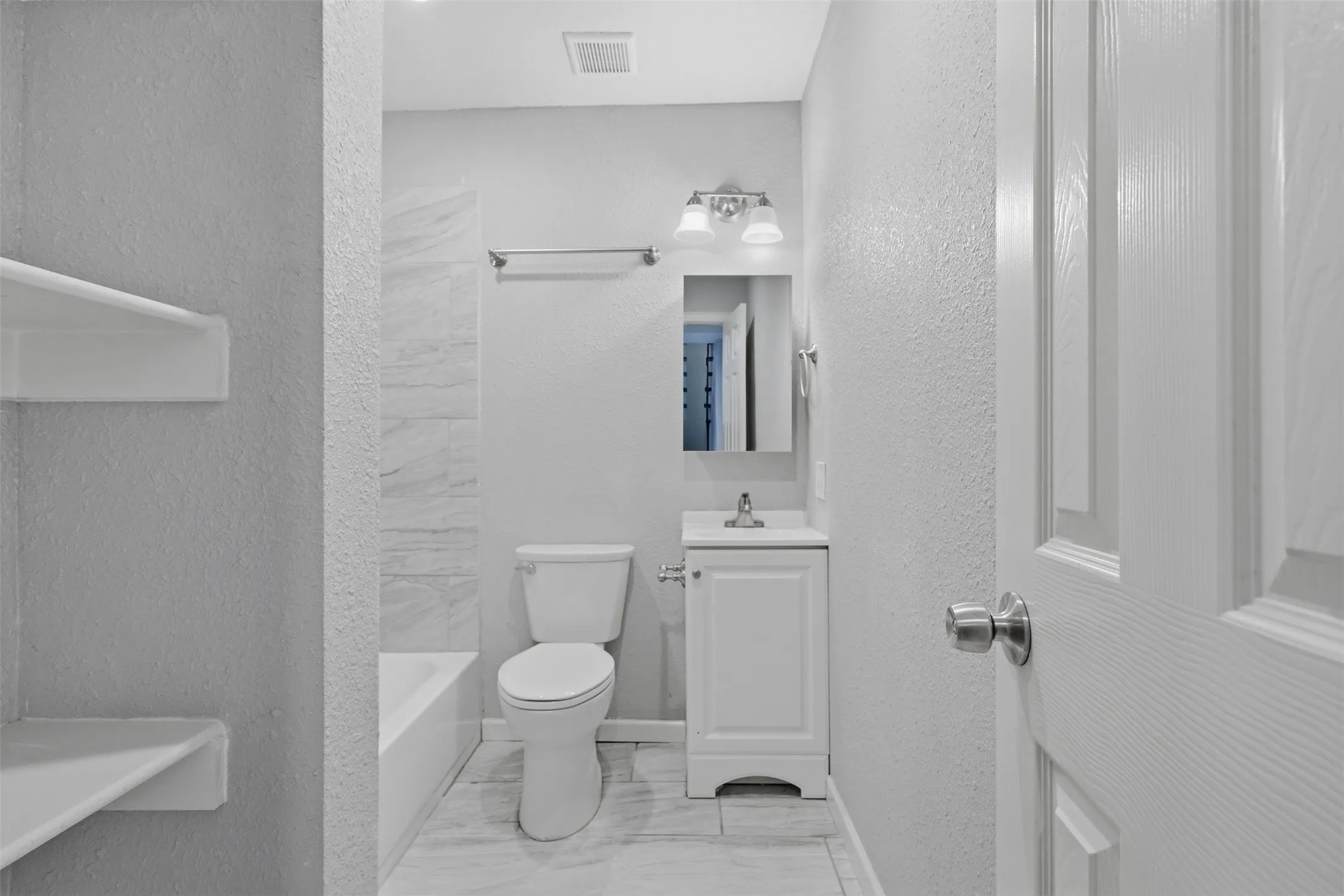 Single Family Residence For Sale in Dallas County , 1227 Wilbur Street, Dallas, Texas 75224, 5 Bedroom, 2 Bathroom, Garage spaces, 1,832 Sqft, built in 1937, mls#21340364, Real Estate Agent in Dallas, Homes For Sale in Dallas county, Homes For Sale in Dallas, Realtor in Dallas Texas, Real Estate Brokerage Independent Realty Texas, Luminita Cordes Realtor