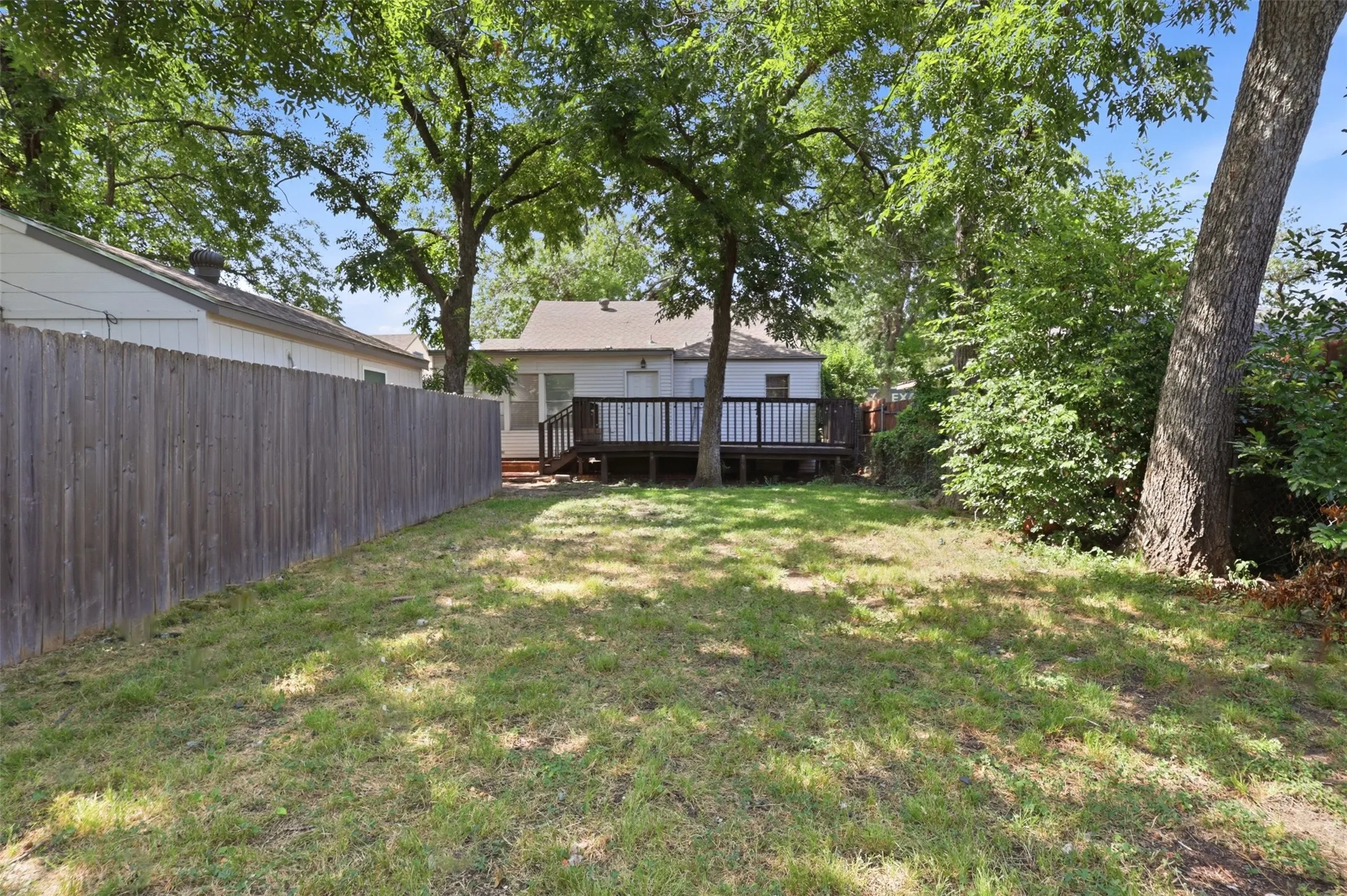 Single Family Residence For Sale in Dallas County , 1227 Wilbur Street, Dallas, Texas 75224, 5 Bedroom, 2 Bathroom, Garage spaces, 1,832 Sqft, built in 1937, mls#21340364, Real Estate Agent in Dallas, Homes For Sale in Dallas county, Homes For Sale in Dallas, Realtor in Dallas Texas, Real Estate Brokerage Independent Realty Texas, Luminita Cordes Realtor
