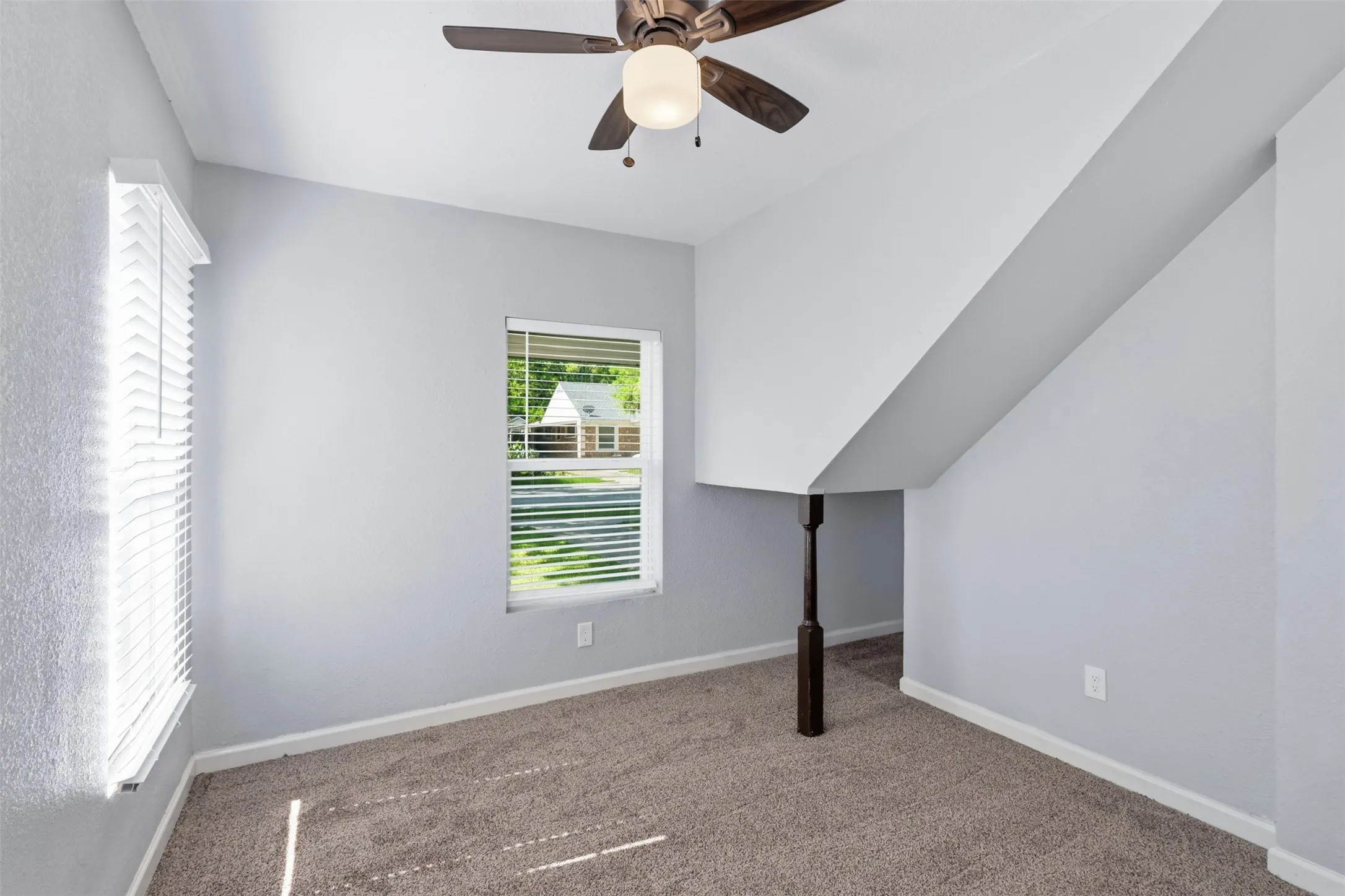 Single Family Residence For Sale in Dallas County , 1227 Wilbur Street, Dallas, Texas 75224, 5 Bedroom, 2 Bathroom, Garage spaces, 1,832 Sqft, built in 1937, mls#21340364, Real Estate Agent in Dallas, Homes For Sale in Dallas county, Homes For Sale in Dallas, Realtor in Dallas Texas, Real Estate Brokerage Independent Realty Texas, Luminita Cordes Realtor
