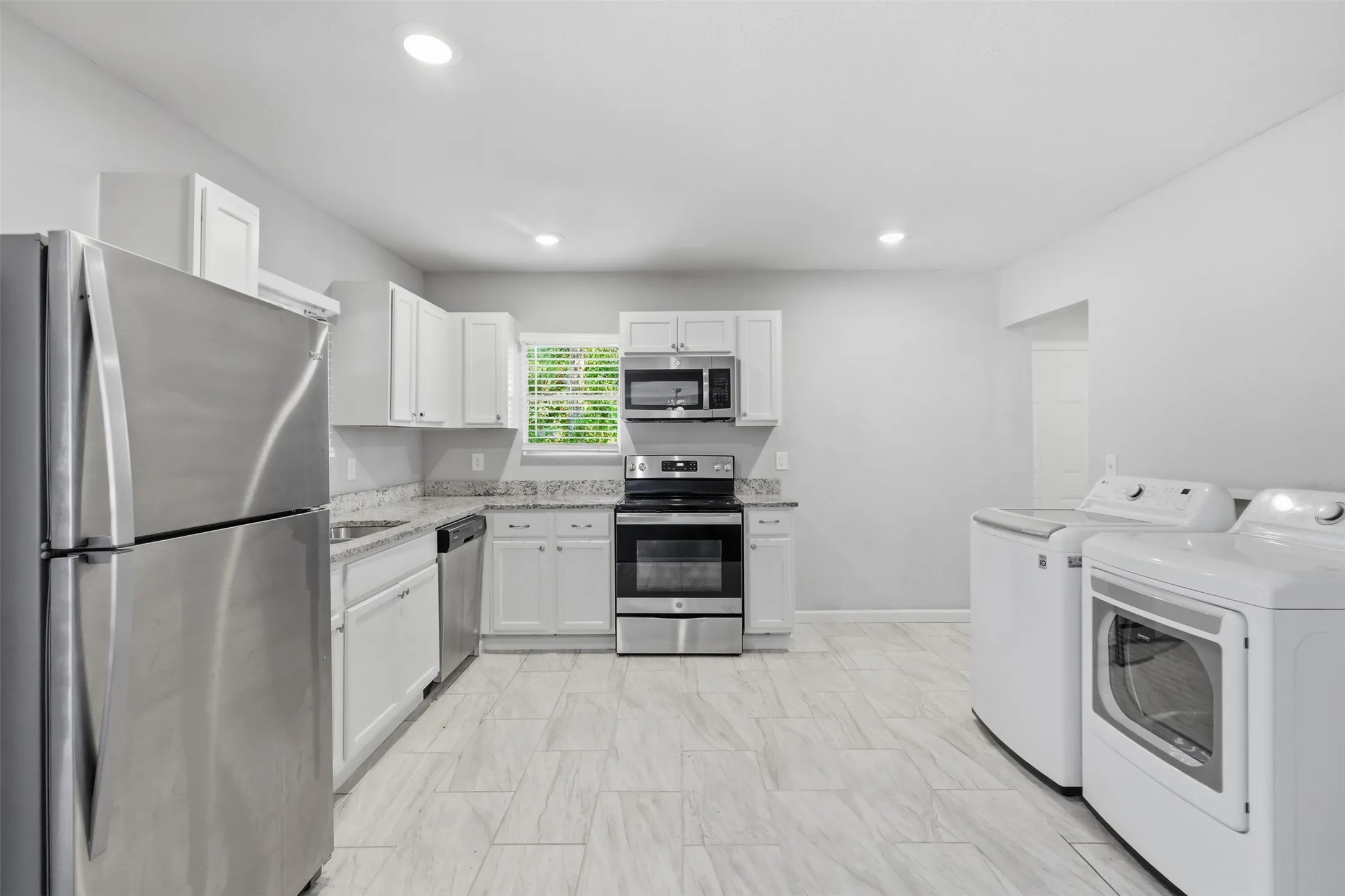 Single Family Residence For Sale in Dallas County , 1227 Wilbur Street, Dallas, Texas 75224, 5 Bedroom, 2 Bathroom, Garage spaces, 1,832 Sqft, built in 1937, mls#21340364, Real Estate Agent in Dallas, Homes For Sale in Dallas county, Homes For Sale in Dallas, Realtor in Dallas Texas, Real Estate Brokerage Independent Realty Texas, Luminita Cordes Realtor