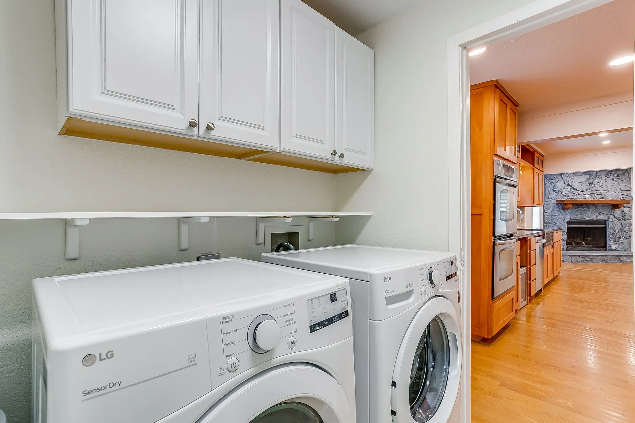 Single Family Residence For Sale in Tarrant County , 4237 Geddes Avenue, Fort Worth, Texas 76107, 3 Bedroom, 2 Bathroom, 2 Garage spaces, 1,459 Sqft, built in 1942, mls#21341168, Real Estate Agent in Fort Worth, Homes For Sale in Tarrant county, Homes For Sale in Fort Worth, Realtor in Fort Worth Texas, Real Estate Brokerage Independent Realty Texas, Luminita Cordes Realtor