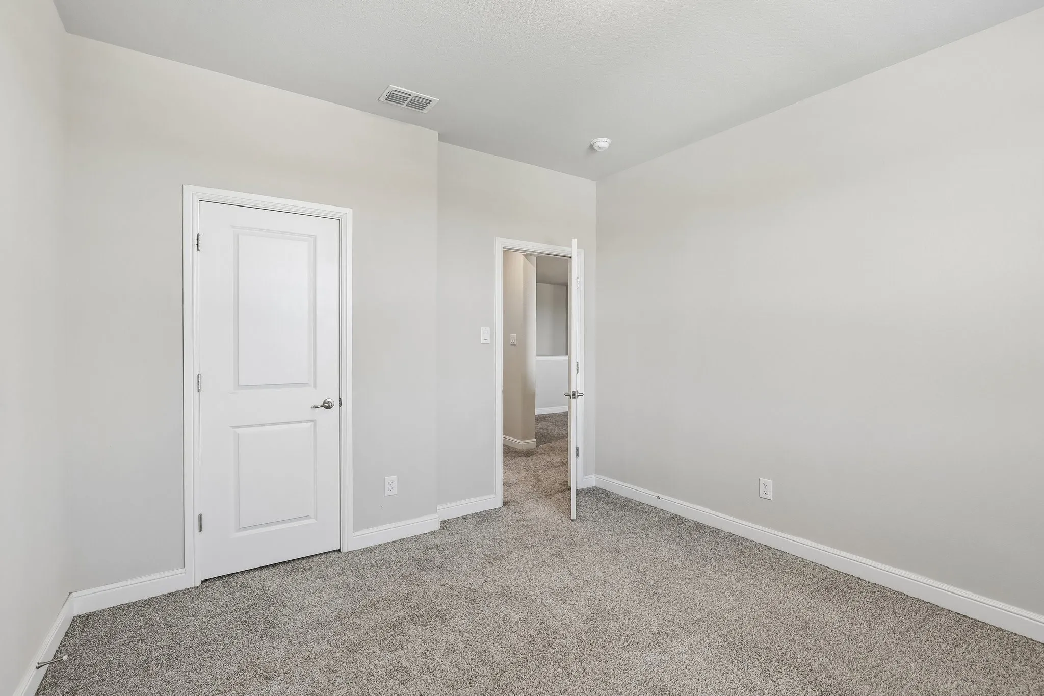 Single Family Residence For Sale in Johnson County , 1404 Fremont Trail, Cleburne, Texas 76033, 4 Bedroom, 4 Bathroom, 2 Garage spaces, 2,863 Sqft, built in 2021, Price $349,000, mls#21340564, Real Estate Agent in Cleburne, Homes For Sale in Johnson county, Homes For Sale in Cleburne, Realtor in Cleburne Texas, Real Estate Brokerage Independent Realty Texas, Luminita Cordes Realtor