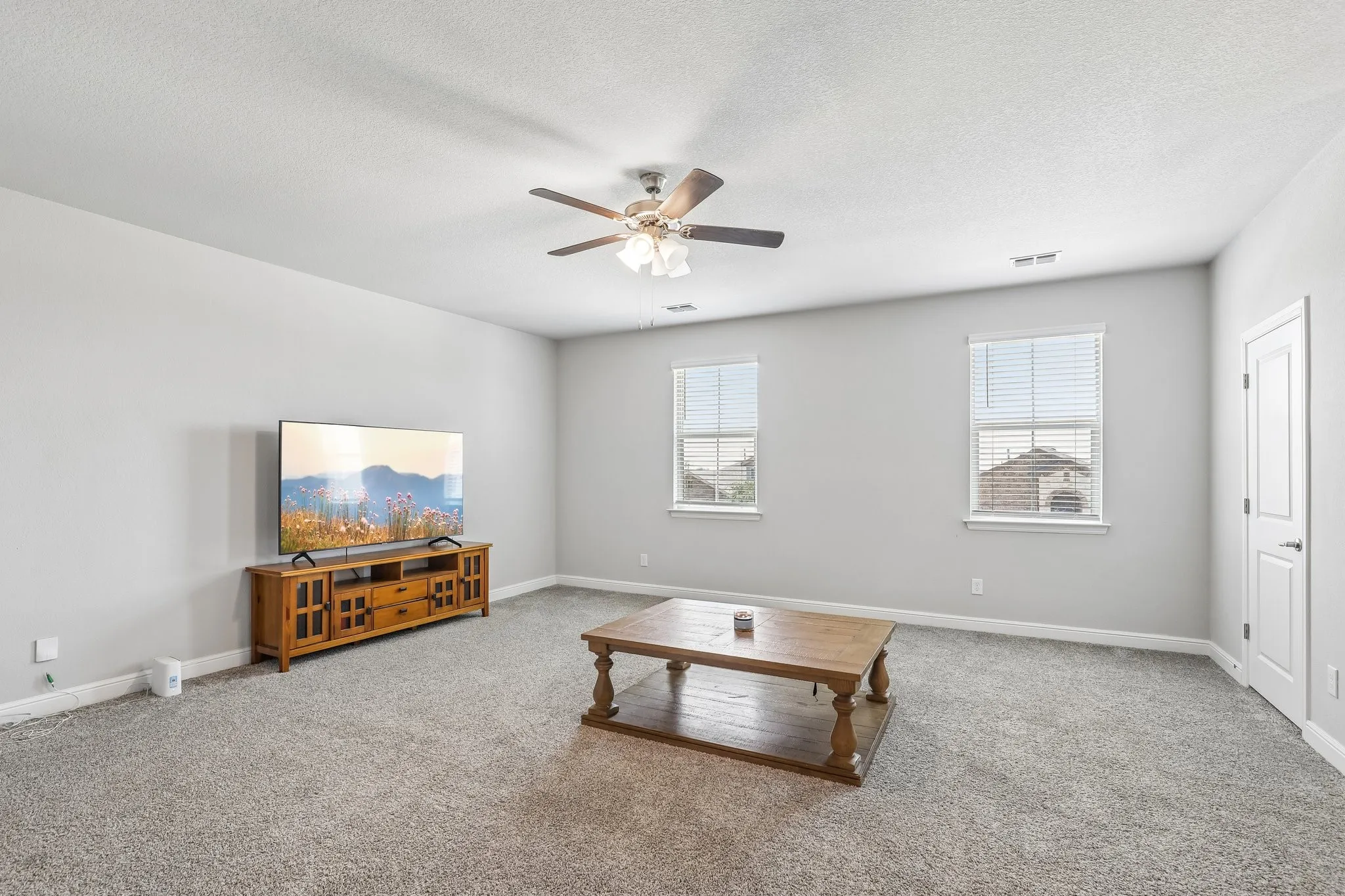 Single Family Residence For Sale in Johnson County , 1404 Fremont Trail, Cleburne, Texas 76033, 4 Bedroom, 4 Bathroom, 2 Garage spaces, 2,863 Sqft, built in 2021, Price $349,000, mls#21340564, Real Estate Agent in Cleburne, Homes For Sale in Johnson county, Homes For Sale in Cleburne, Realtor in Cleburne Texas, Real Estate Brokerage Independent Realty Texas, Luminita Cordes Realtor
